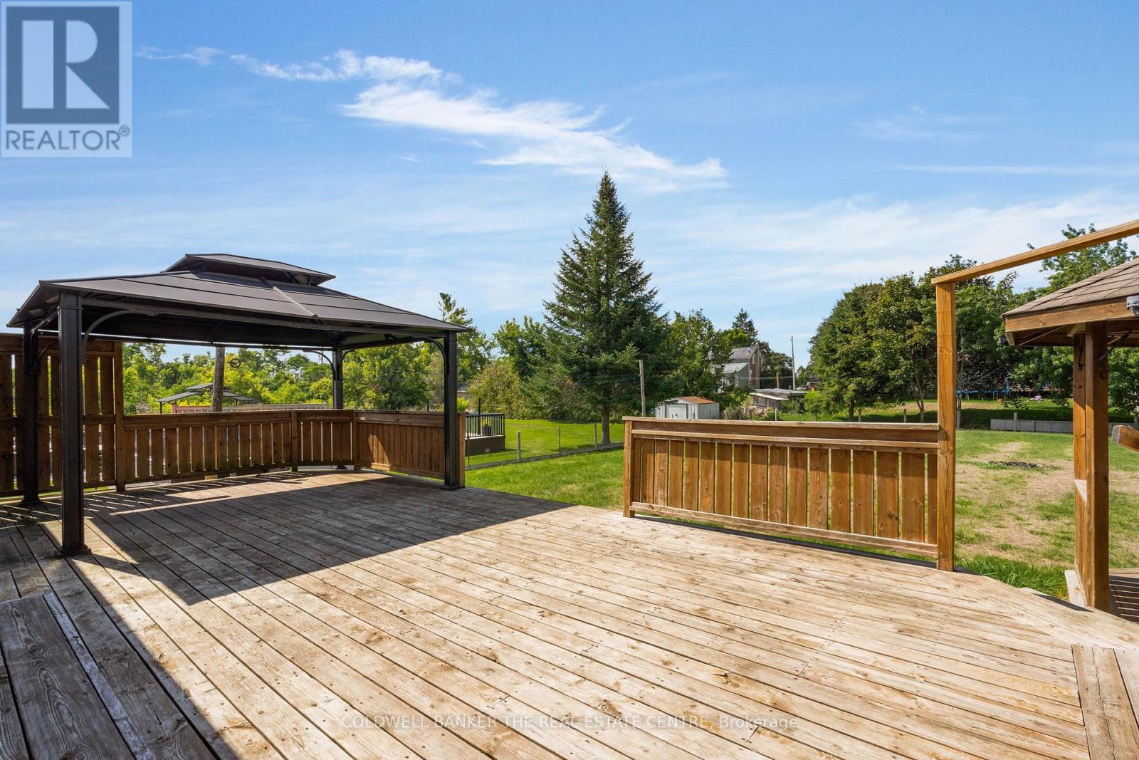 96 Elm Street, Kawartha Lakes, Ontario  K0M 2T0 - Photo 8 - X12369698