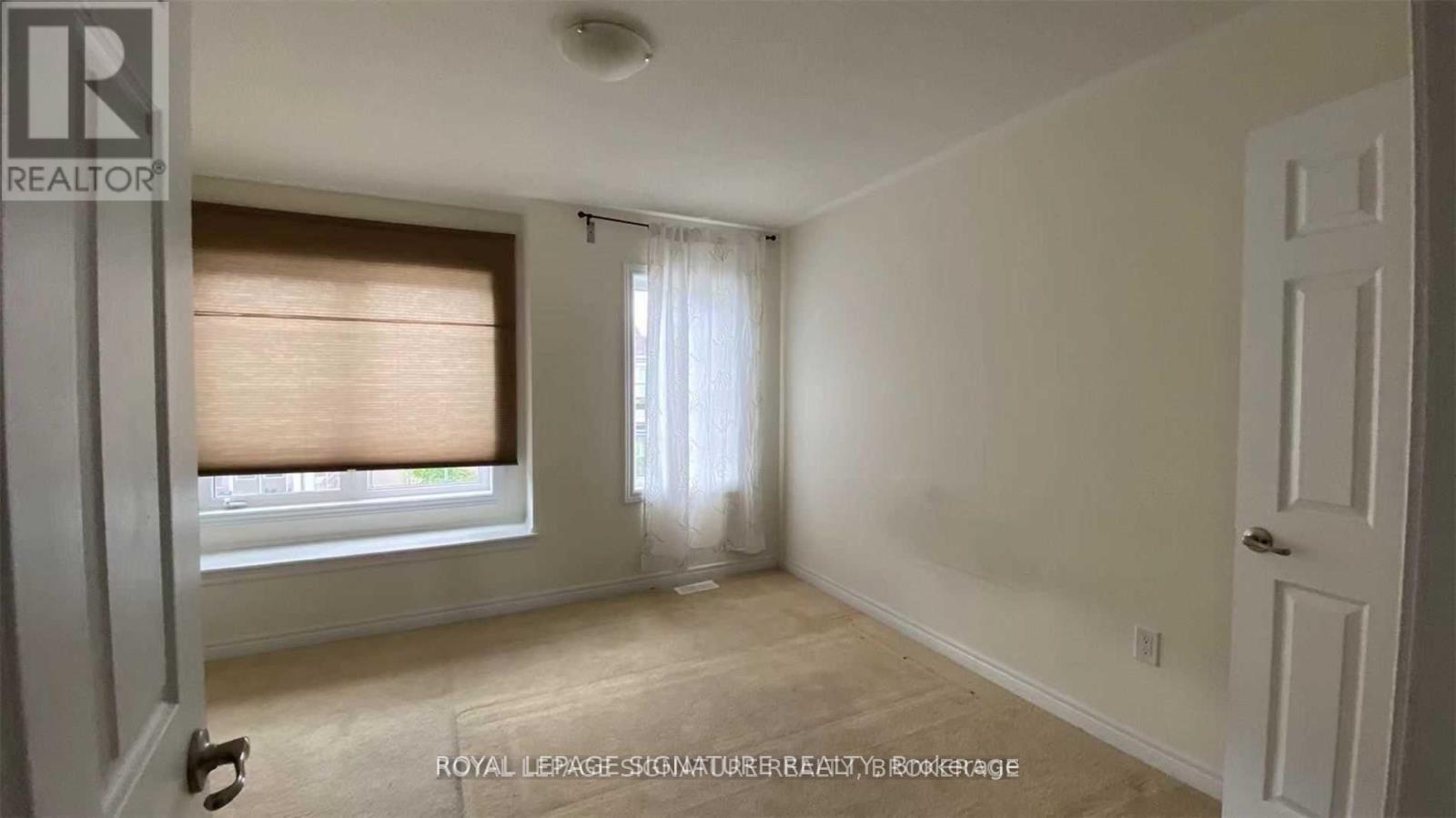 362 Leadwood Gate, Oakville, Ontario  L6M 1L7 - Photo 5 - W12371749