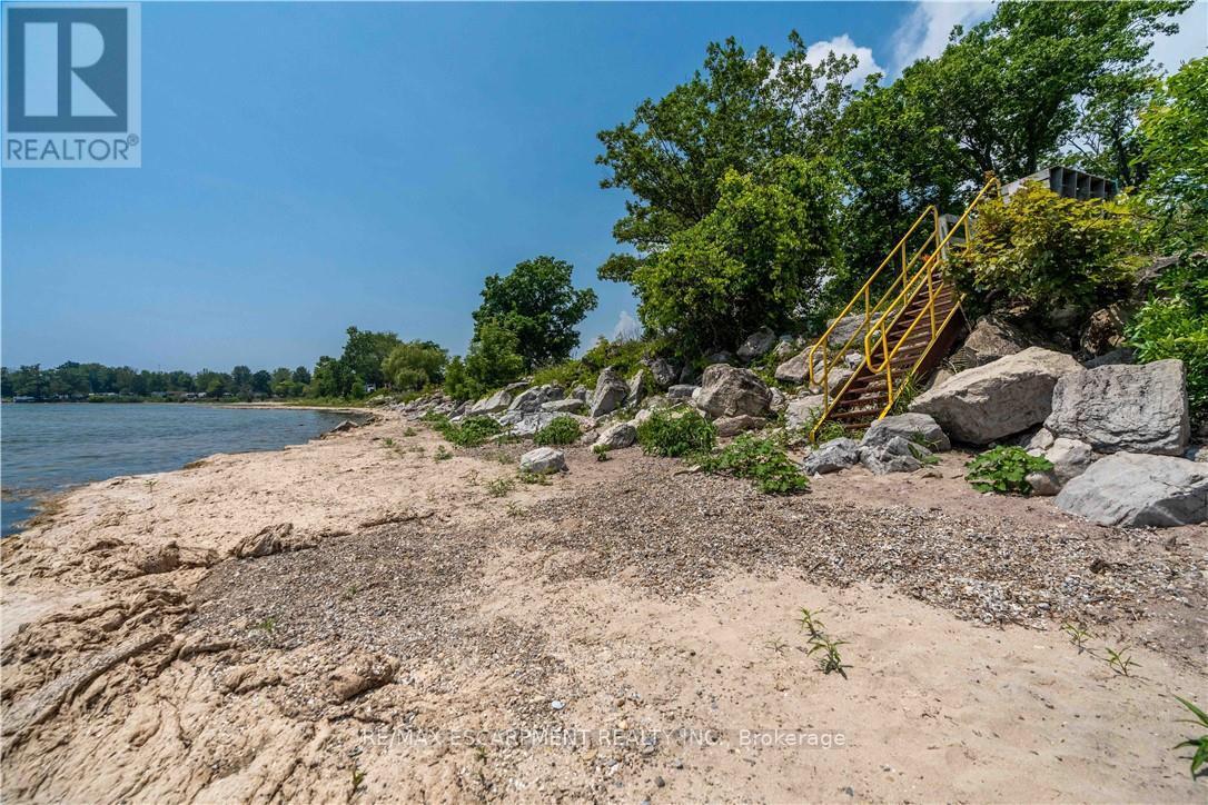 2399 Lakeshore Road, Haldimand, Ontario  N1A 2W8 - Photo 39 - X12371743