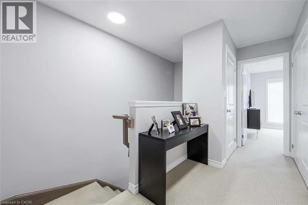 52 Sentinel Lane, Hamilton, Ontario  L9C 0E8 - Photo 22 - 40764799