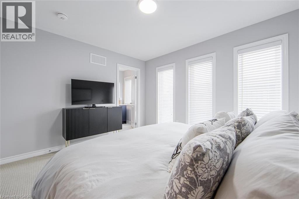 52 Sentinel Lane, Hamilton, Ontario  L9C 0E8 - Photo 24 - 40764799