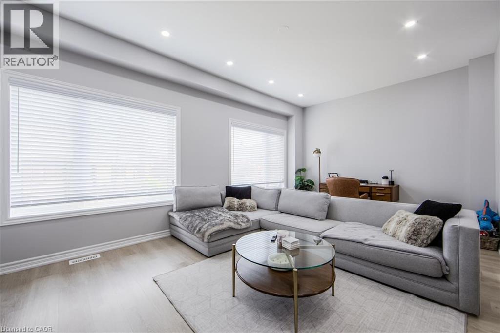 52 Sentinel Lane, Hamilton, Ontario  L9C 0E8 - Photo 7 - 40764799