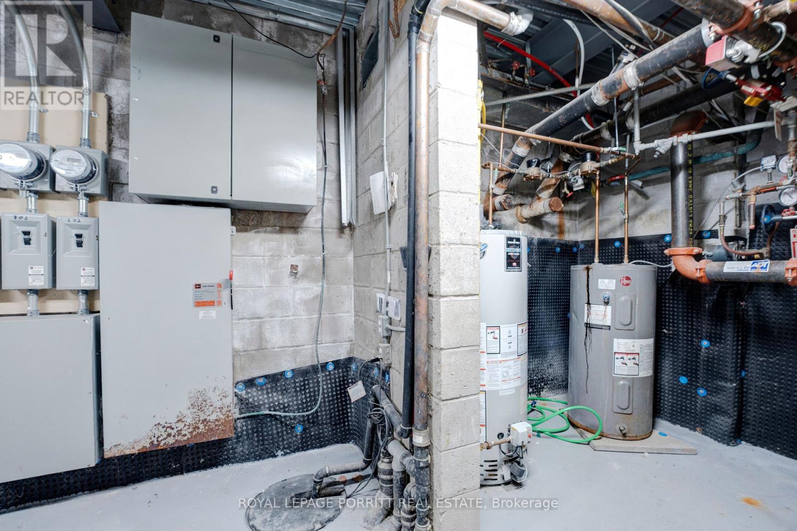 1330 Gerrard Street E, Toronto, Ontario  M4L 1Z1 - Photo 18 - E12371777