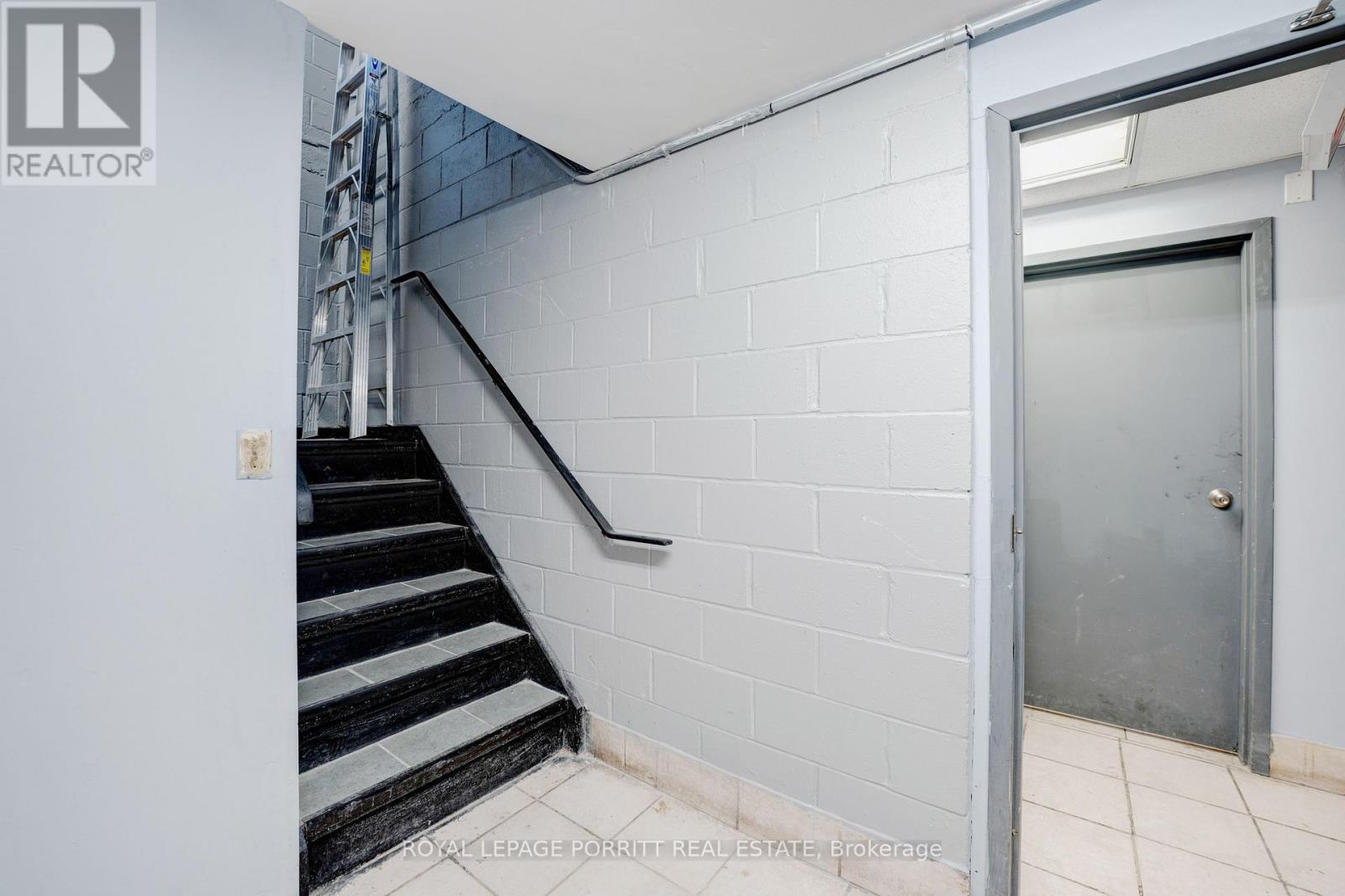 1330 Gerrard Street E, Toronto, Ontario  M4L 1Z1 - Photo 19 - E12371777