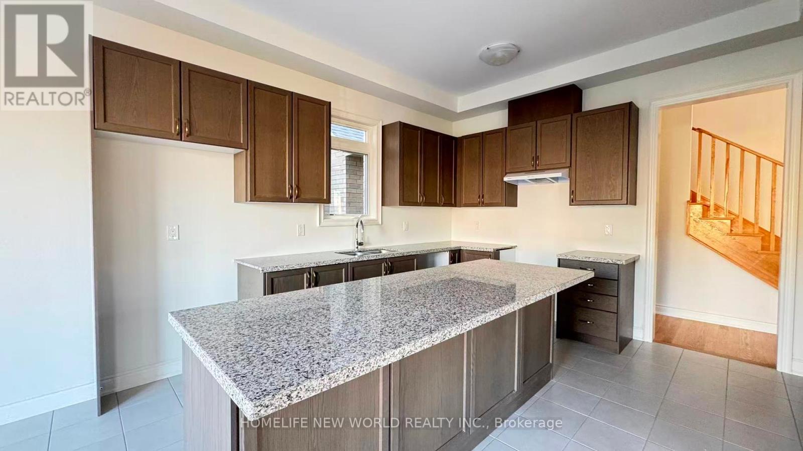 1 Monticola Avenue, Richmond Hill, Ontario  L4B 0J1 - Photo 8 - N12371788