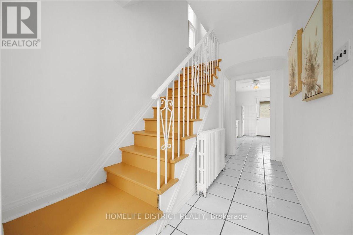 Property at 2055 EGLINTON AVENUE W image 5