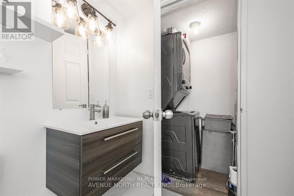 601 - 1440 Heron Road, Ottawa, Ontario  K1V 0X2 - Photo 4 - X12371801