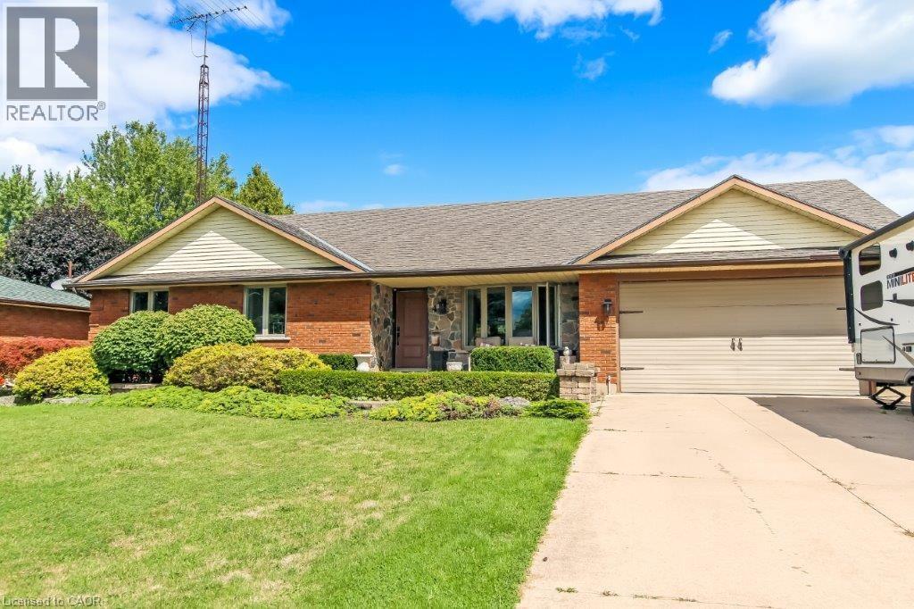 4 Donjon Boulevard, Port Dover, Ontario  N0A 1N7 - Photo 3 - 40764784