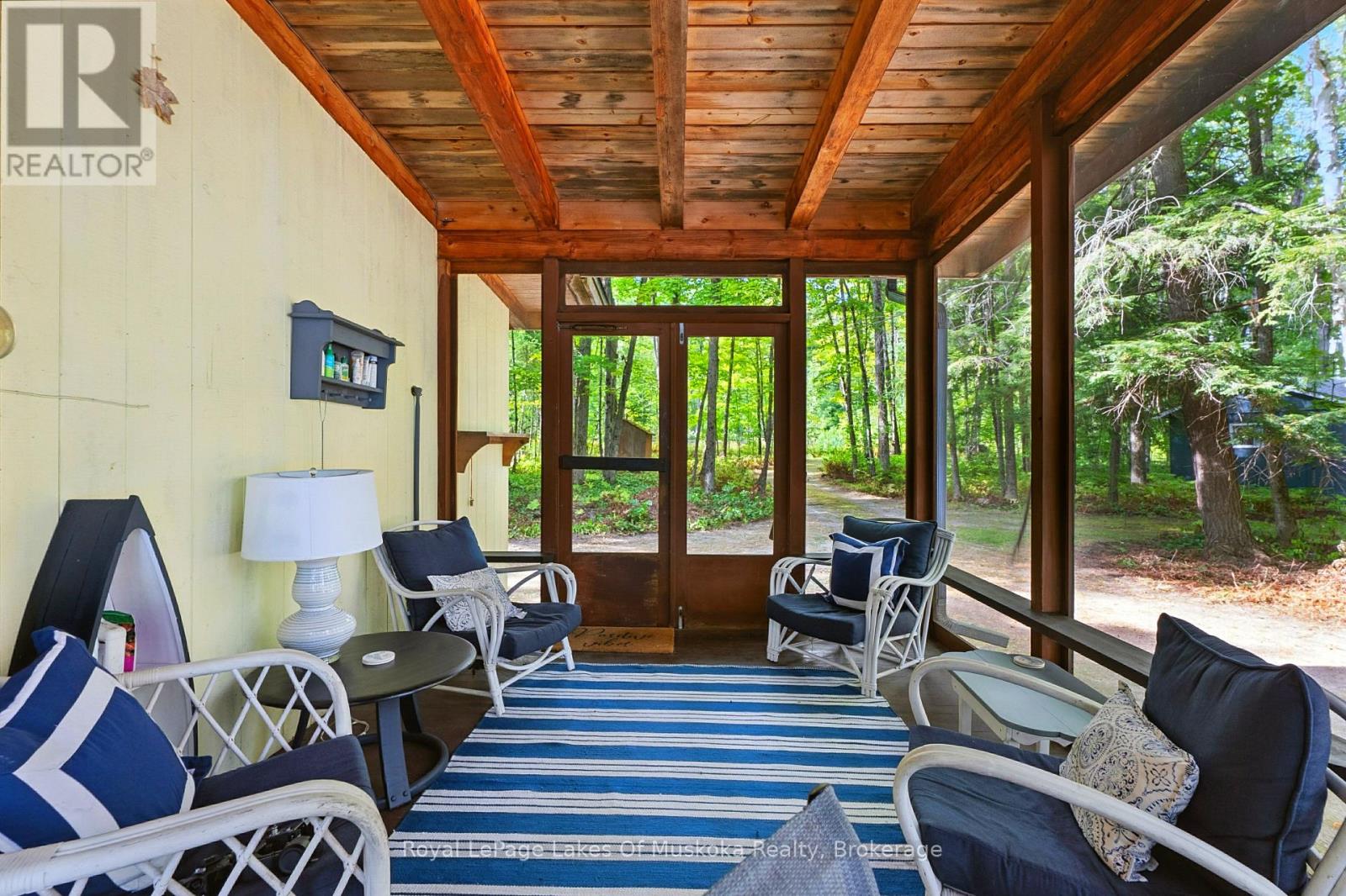 1053 Robson Lane, Lake Of Bays, Ontario  P0A 1H0 - Photo 11 - X12371838