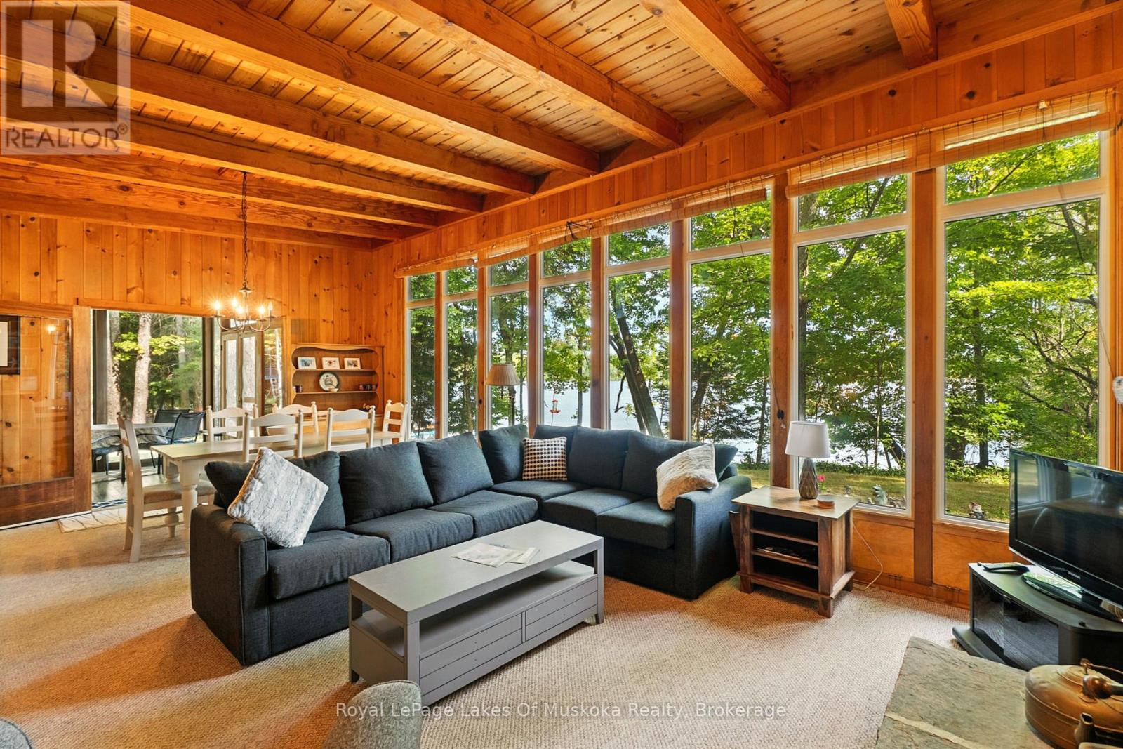 1053 Robson Lane, Lake Of Bays, Ontario  P0A 1H0 - Photo 16 - X12371838