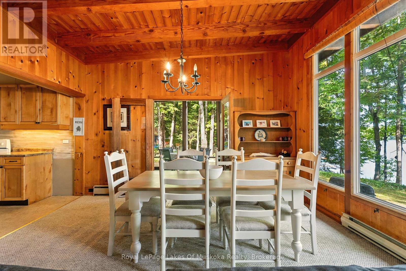 1053 Robson Lane, Lake Of Bays, Ontario  P0A 1H0 - Photo 18 - X12371838