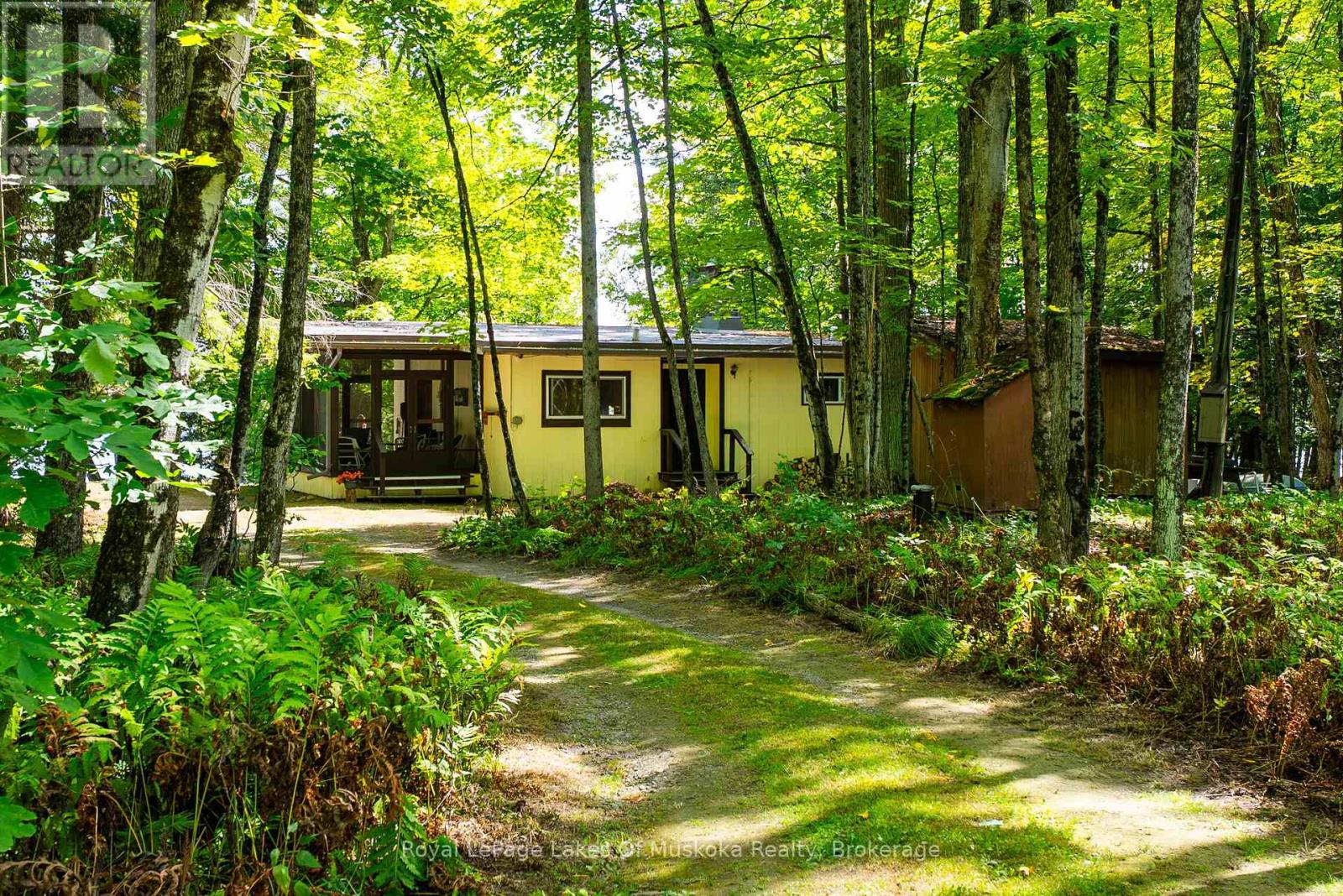 1053 Robson Lane, Lake Of Bays, Ontario  P0A 1H0 - Photo 40 - X12371838