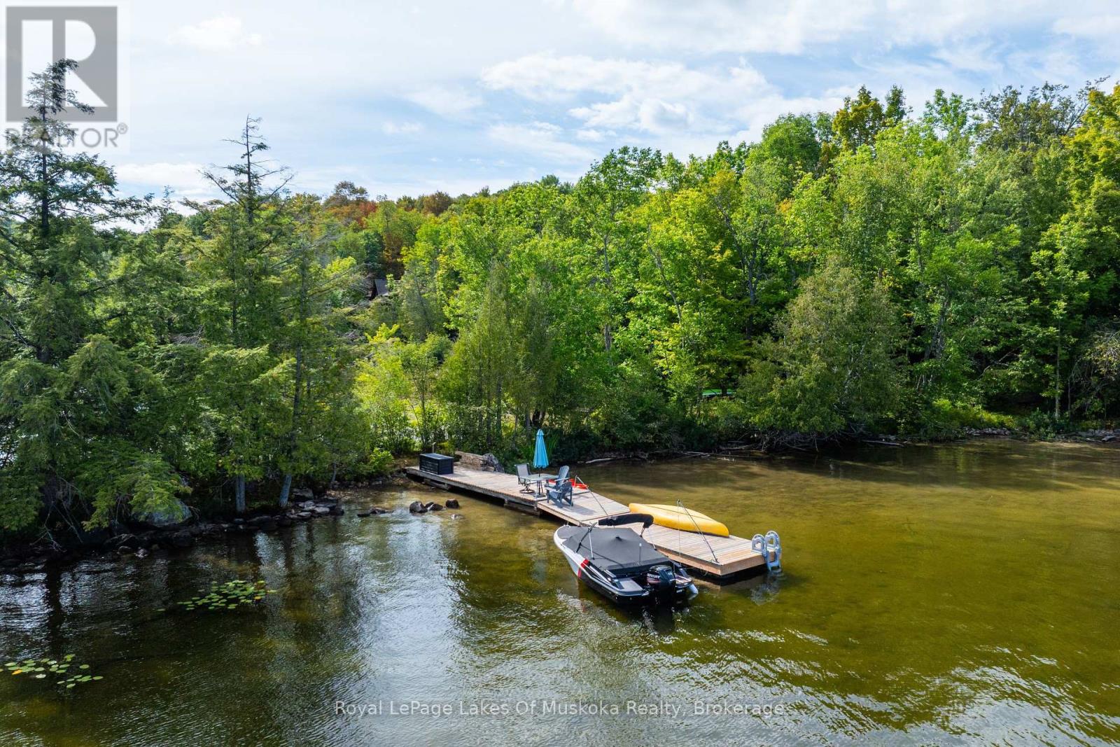 1053 Robson Lane, Lake Of Bays, Ontario  P0A 1H0 - Photo 7 - X12371838