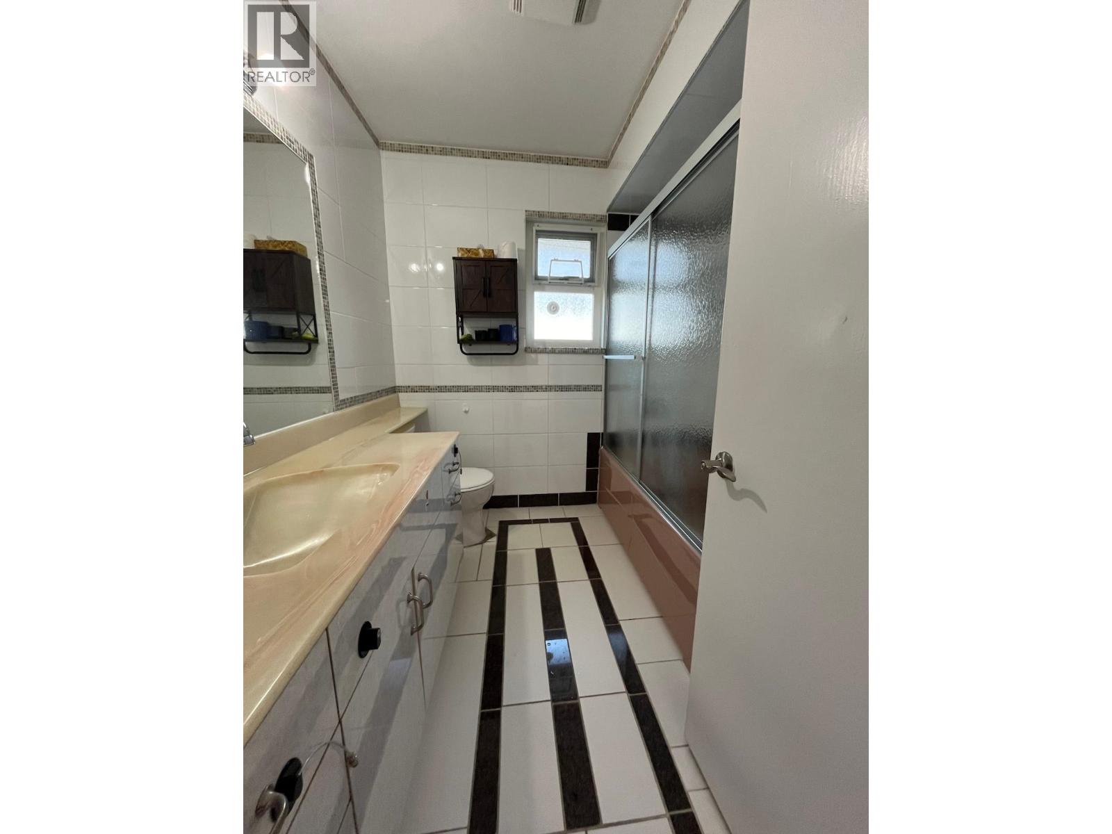 8391 11th Avenue, Burnaby, British Columbia  V3N 2P5 - Photo 10 - R3036154