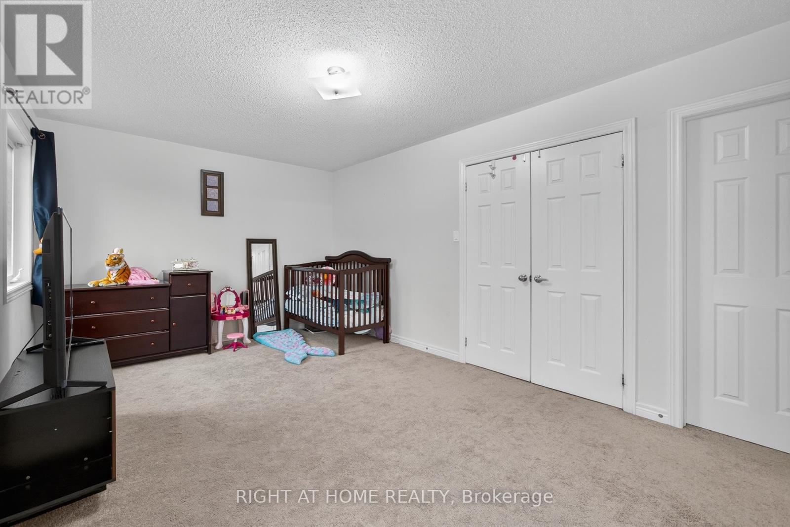 147 Betony Drive, Richmond Hill, Ontario  L4E 0P3 - Photo 14 - N12371825
