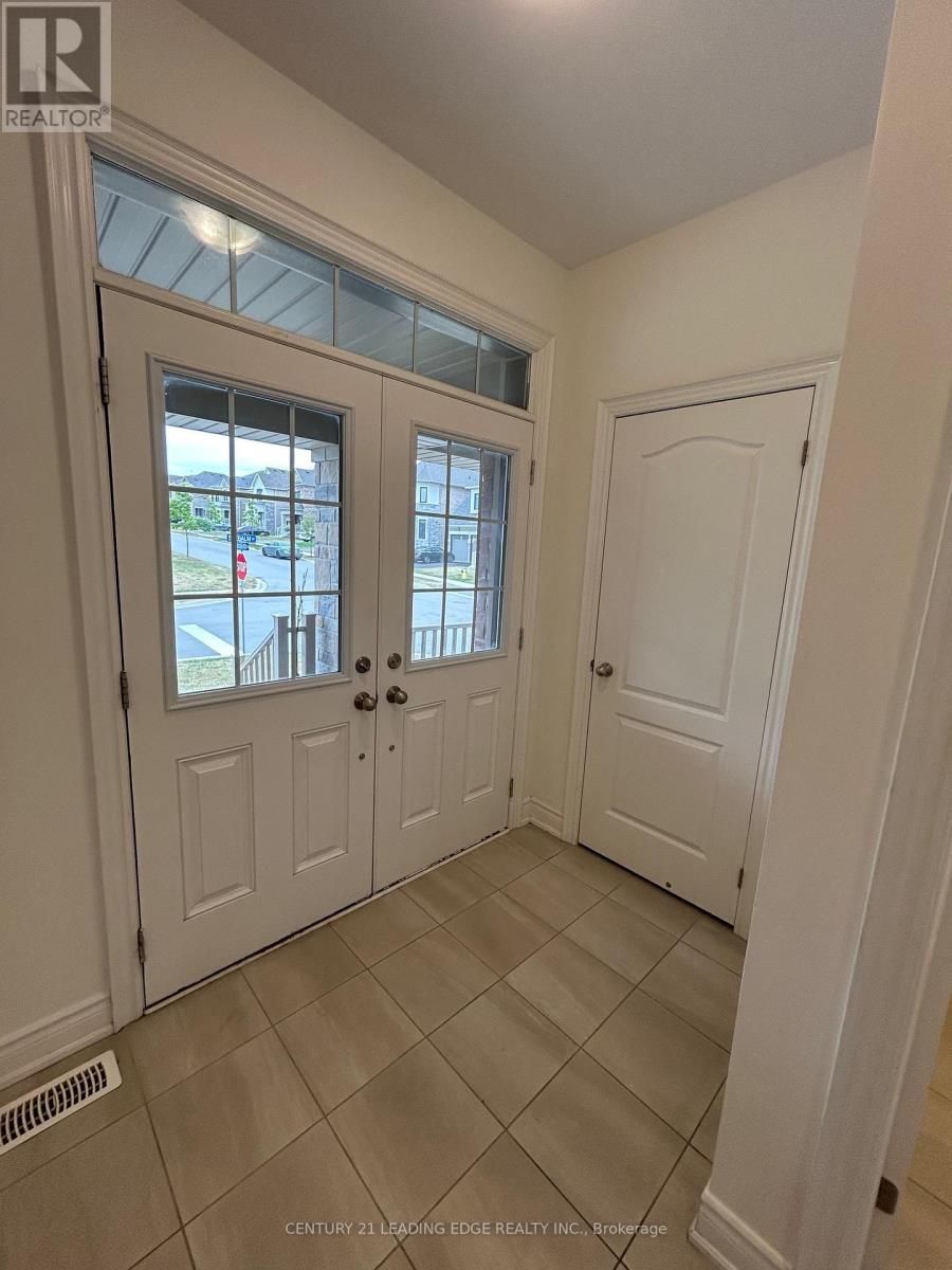 Property at 25 BEEBALM LANE image 3