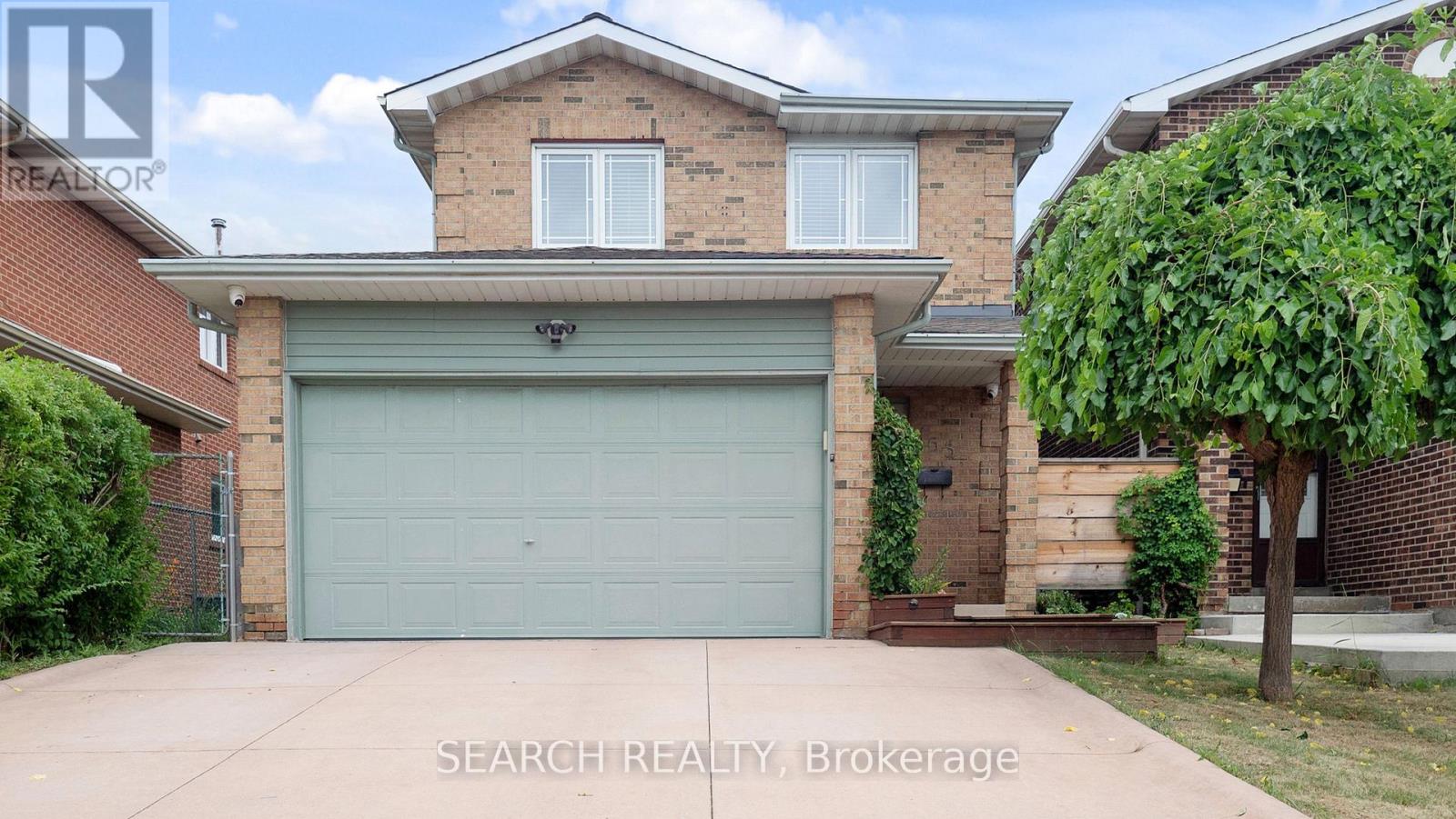 163 Simmons Boulevard, Brampton, Ontario  L6V 3Y2 - Photo 1 - W12371800