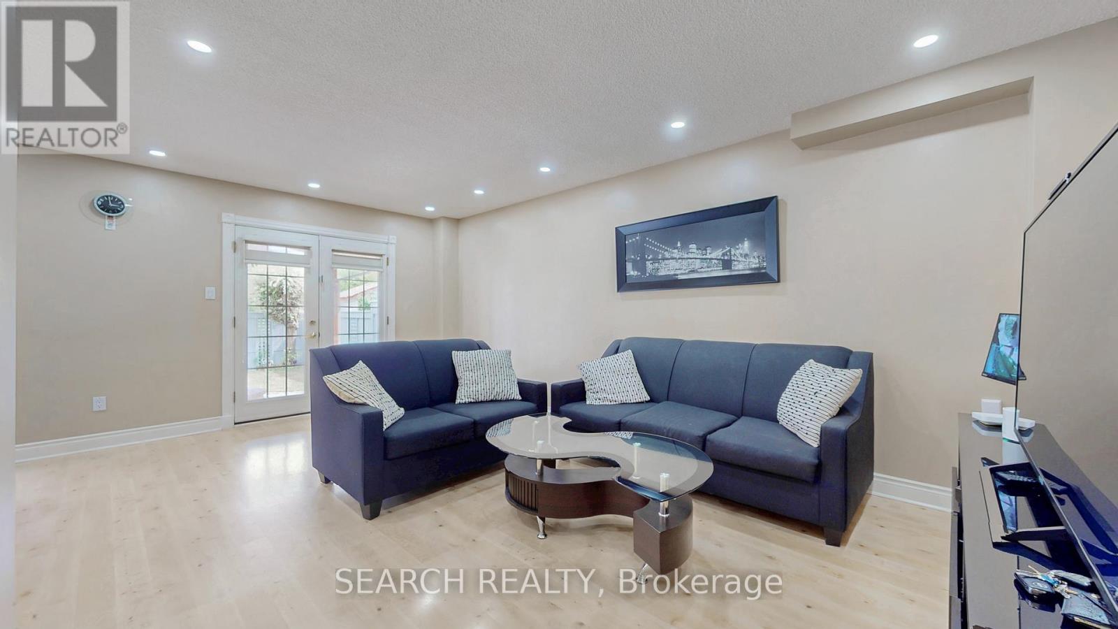 163 Simmons Boulevard, Brampton, Ontario  L6V 3Y2 - Photo 2 - W12371800