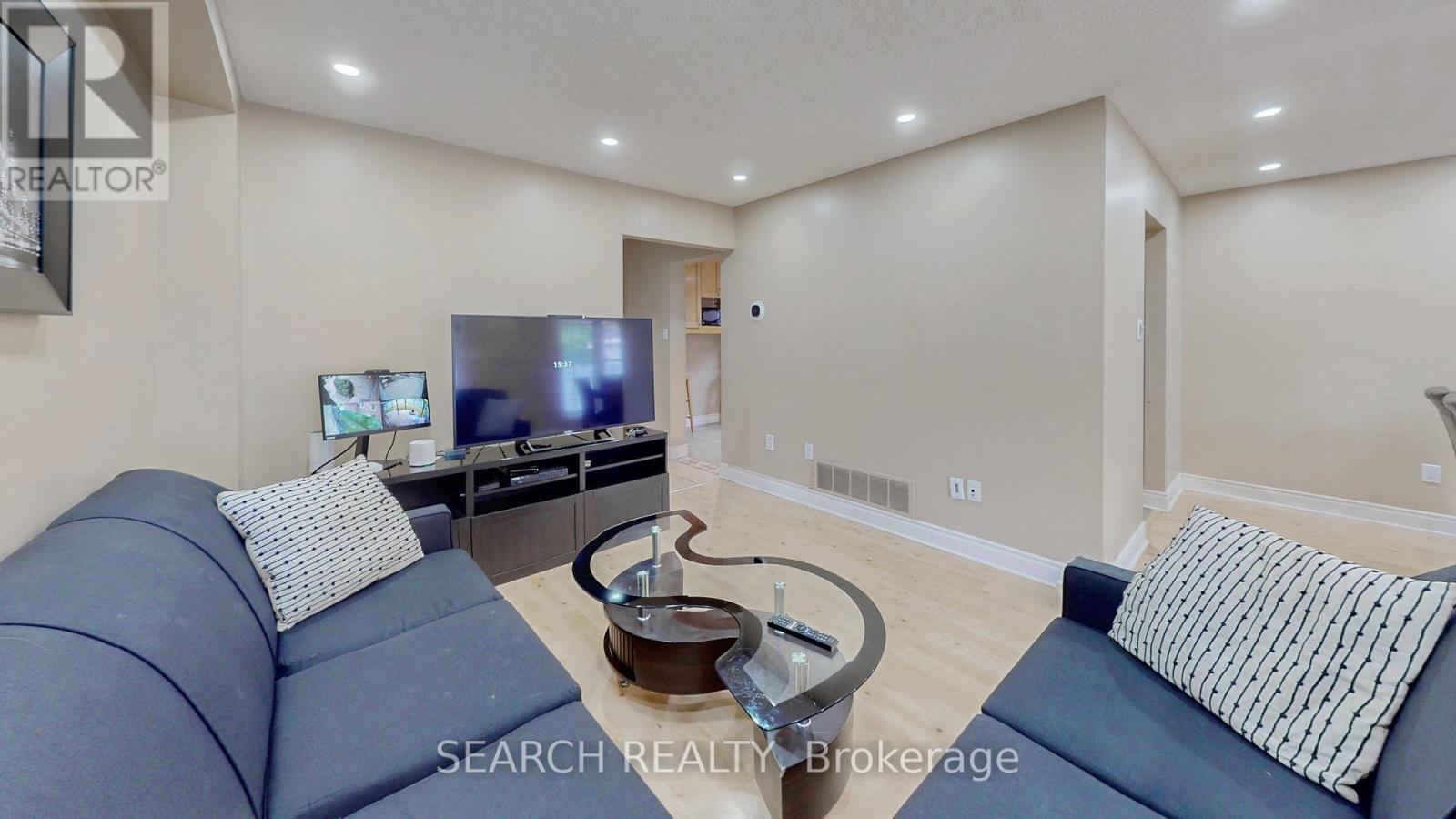 163 Simmons Boulevard, Brampton, Ontario  L6V 3Y2 - Photo 3 - W12371800