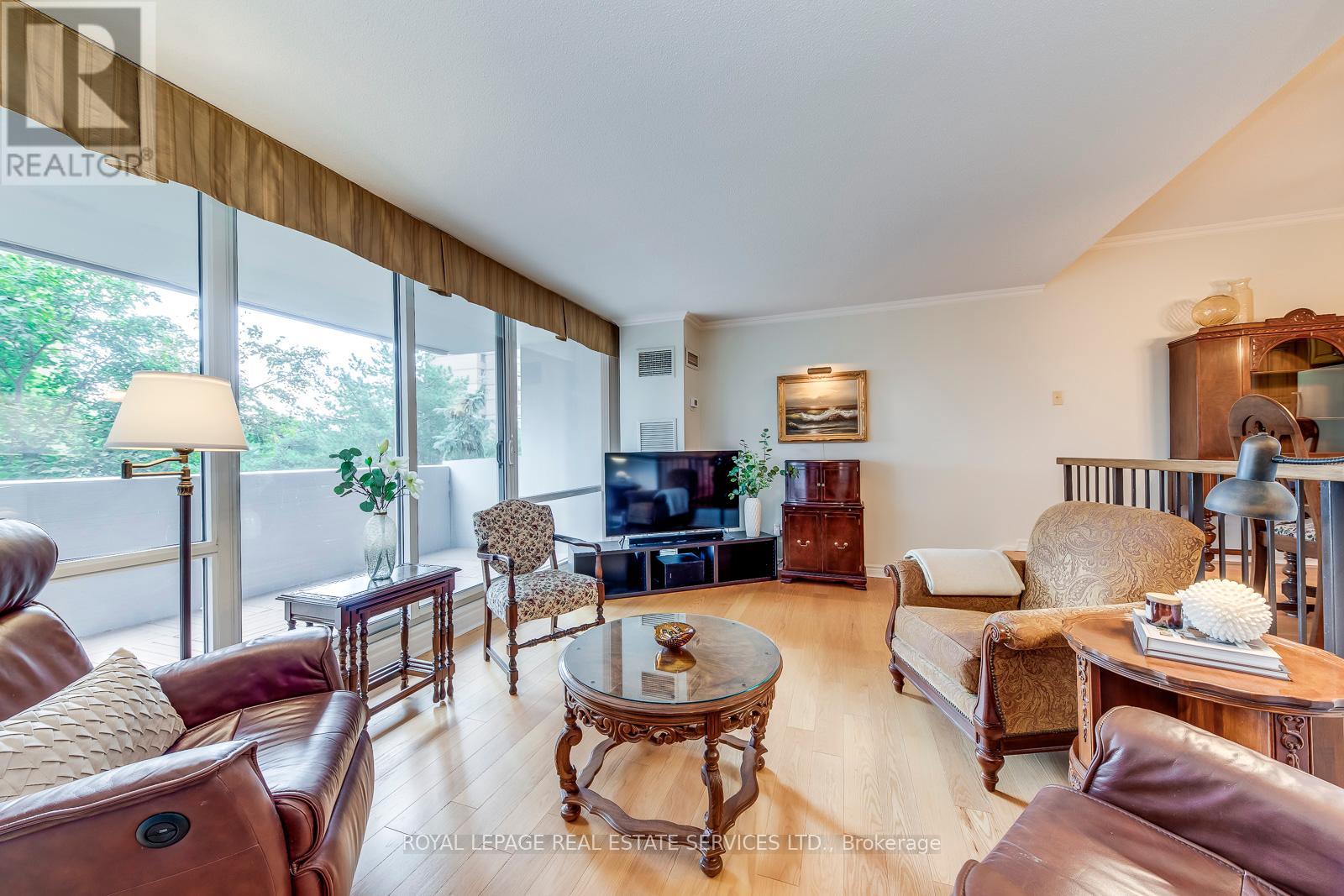 405 - 240 Scarlett Road, Toronto (Rockcliffe-Smythe), Ontario  M6N 4X4 - Photo 14 - W12371821