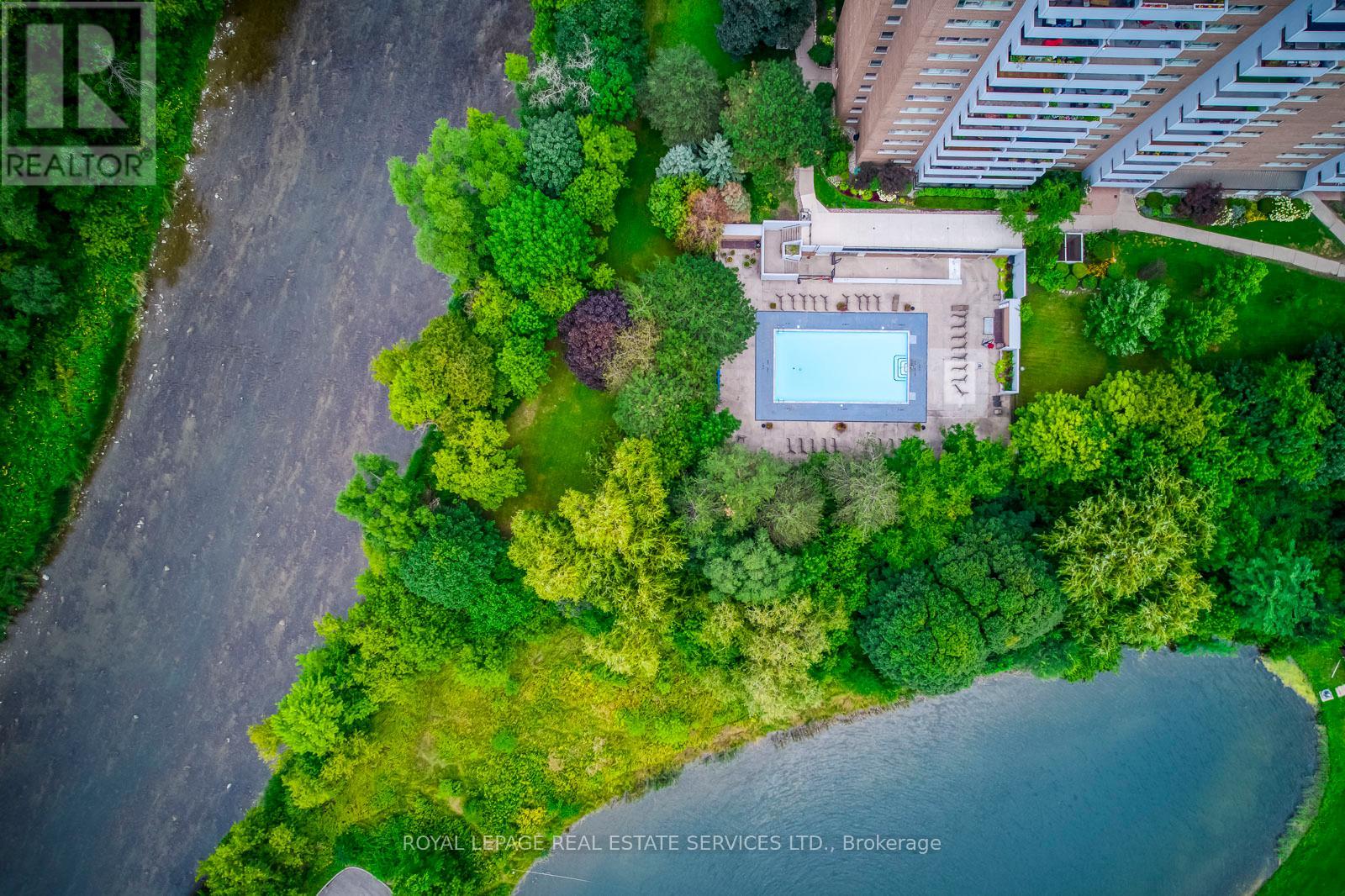 405 - 240 Scarlett Road, Toronto (Rockcliffe-Smythe), Ontario  M6N 4X4 - Photo 5 - W12371821