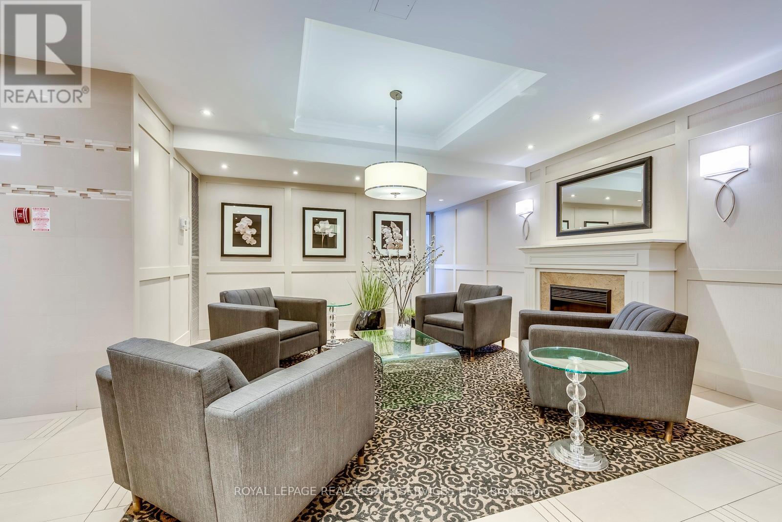 405 - 240 Scarlett Road, Toronto (Rockcliffe-Smythe), Ontario  M6N 4X4 - Photo 8 - W12371821