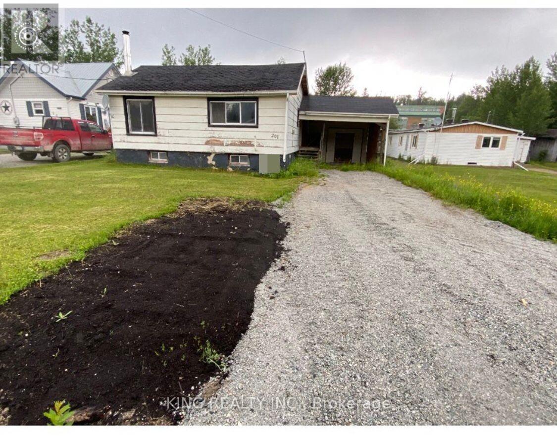 201 Third Avenue, Hornepayne, Ontario  P0M 1Z0 - Photo 1 - X12371830