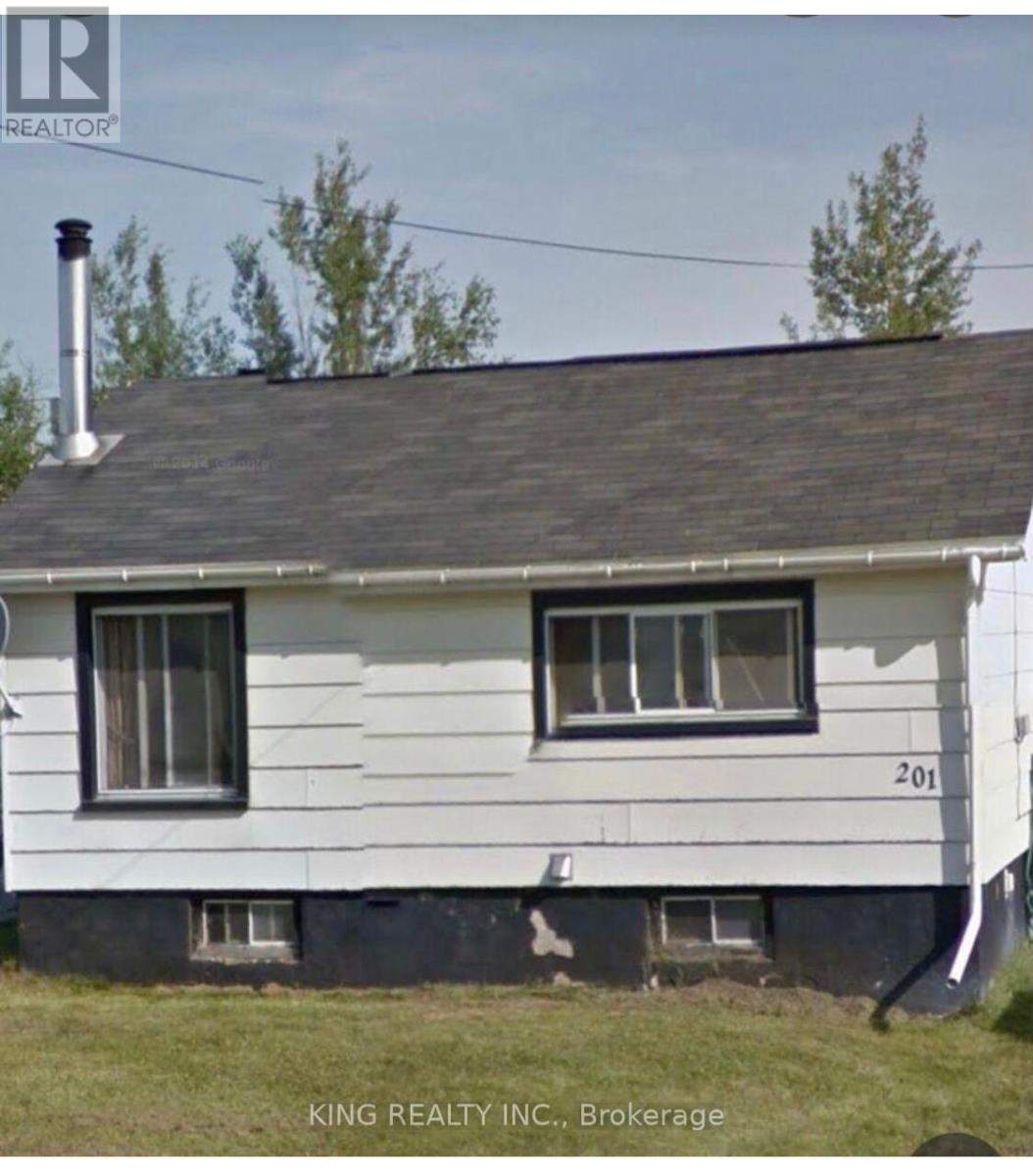 201 Third Avenue, Hornepayne, Ontario  P0M 1Z0 - Photo 4 - X12371830