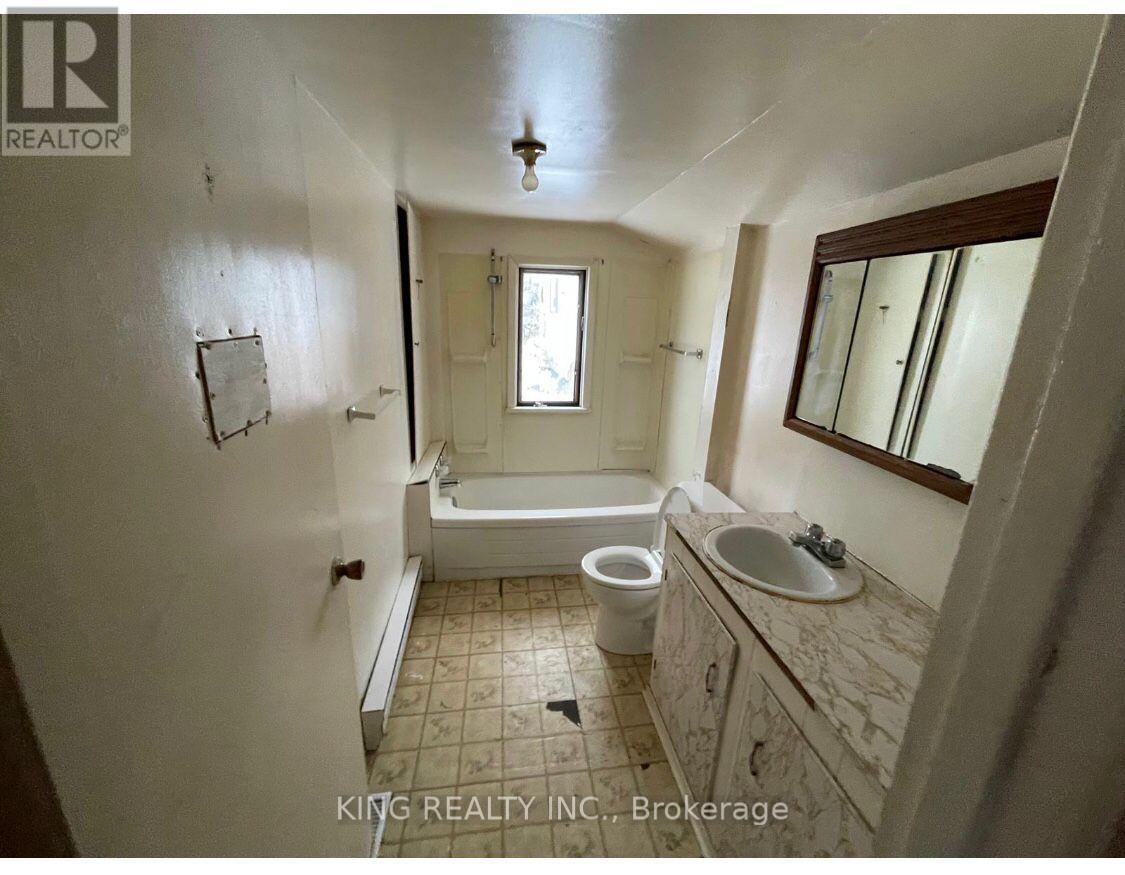 201 Third Avenue, Hornepayne, Ontario  P0M 1Z0 - Photo 9 - X12371830