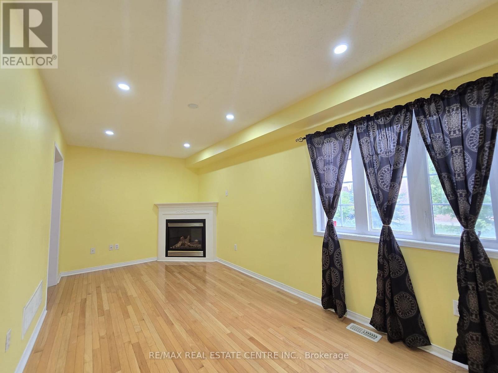 Property at 5054 INTREPID DRIVE image 5
