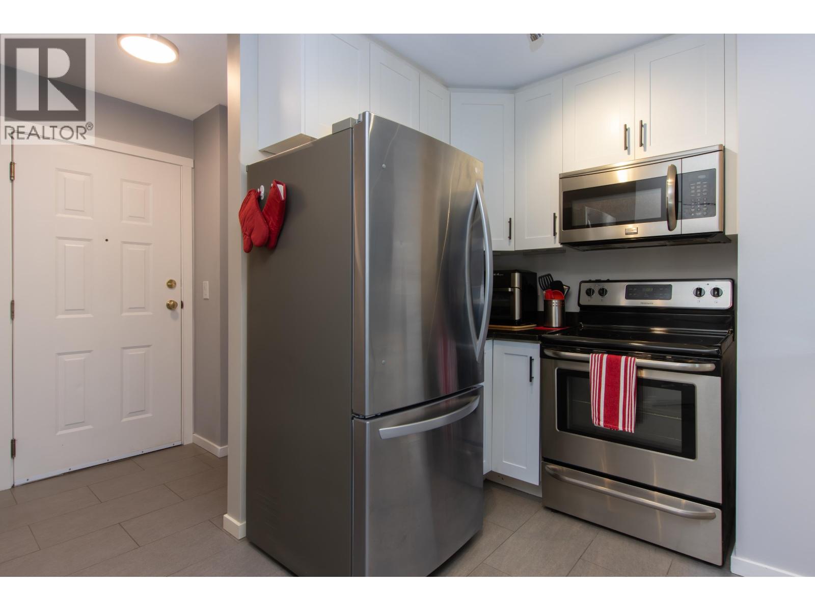 C211 40140 Willow Crescent, Squamish, British Columbia  V8B 0M1 - Photo 3 - R3041678