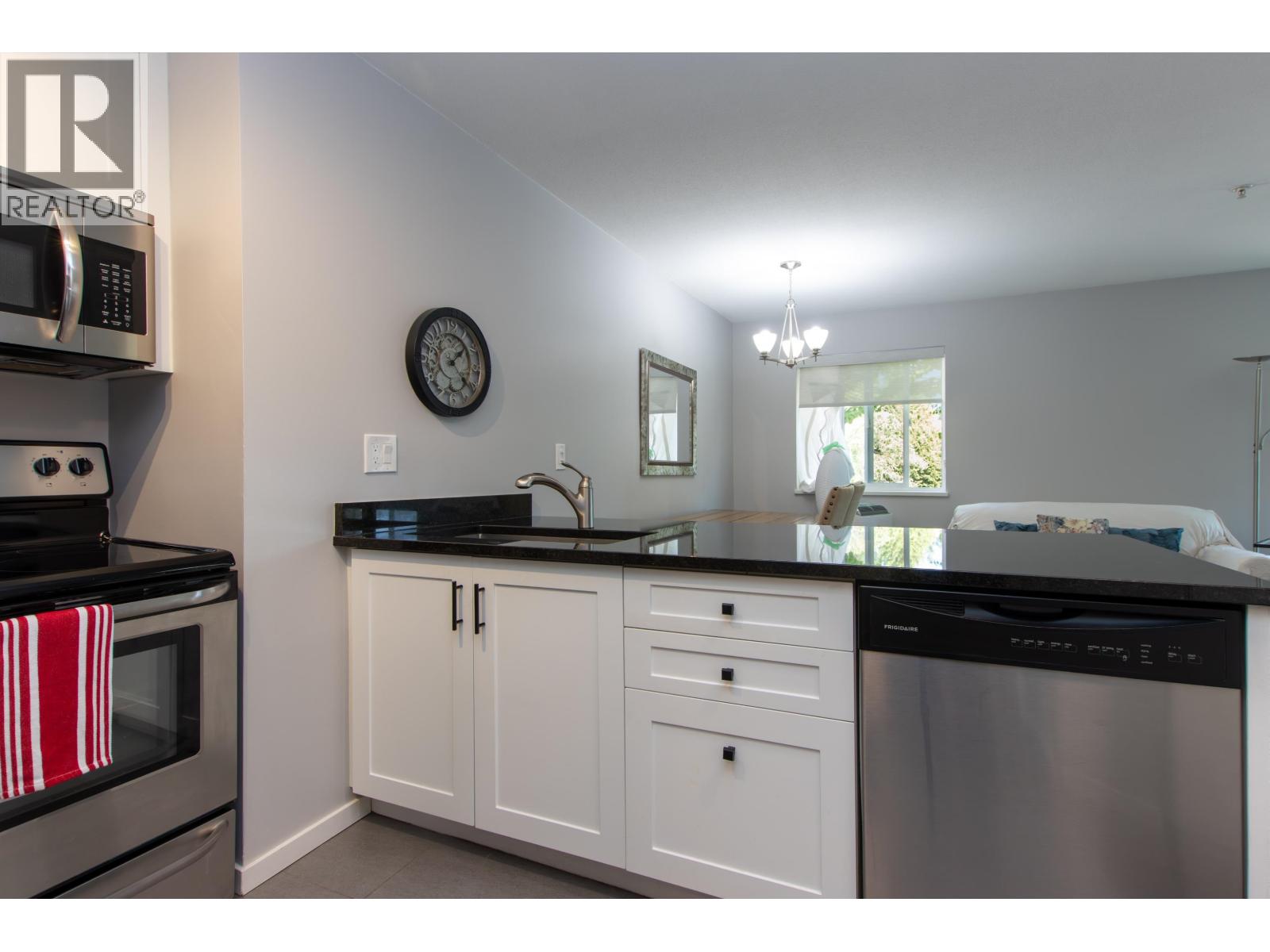 C211 40140 Willow Crescent, Squamish, British Columbia  V8B 0M1 - Photo 4 - R3041678