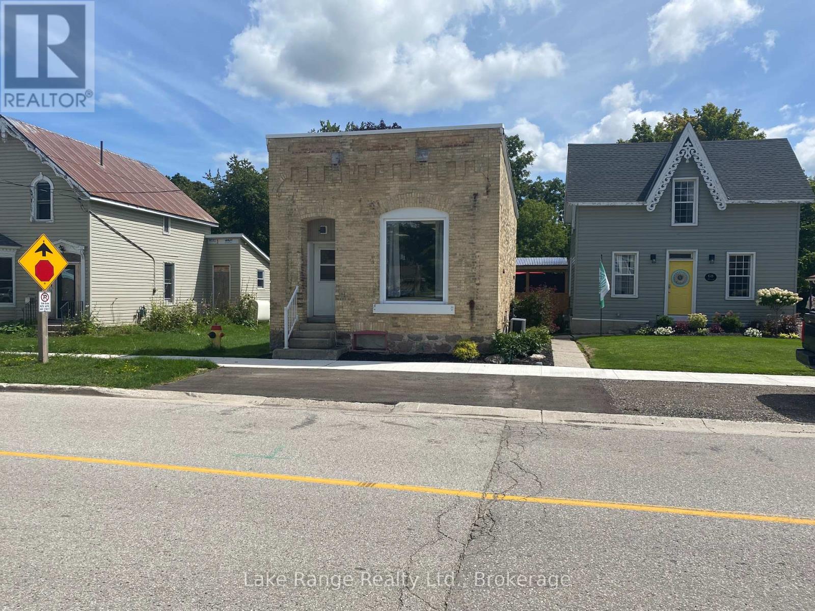 A - 68 Huron Street, Huron-Kinloss, Ontario  N0G 2R0 - Photo 1 - X12371858