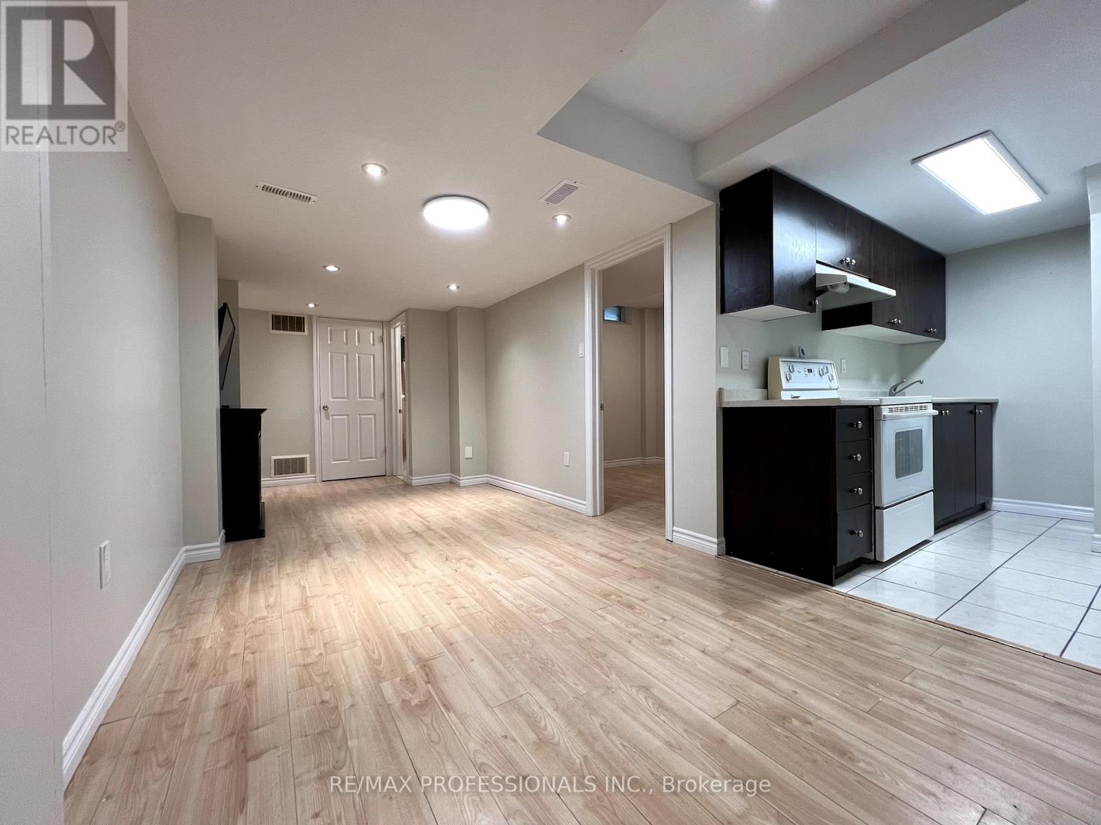 Basement - 3866 Freeman Terrace, Mississauga, Ontario  L5M 6P7 - Photo 13 - W12371848
