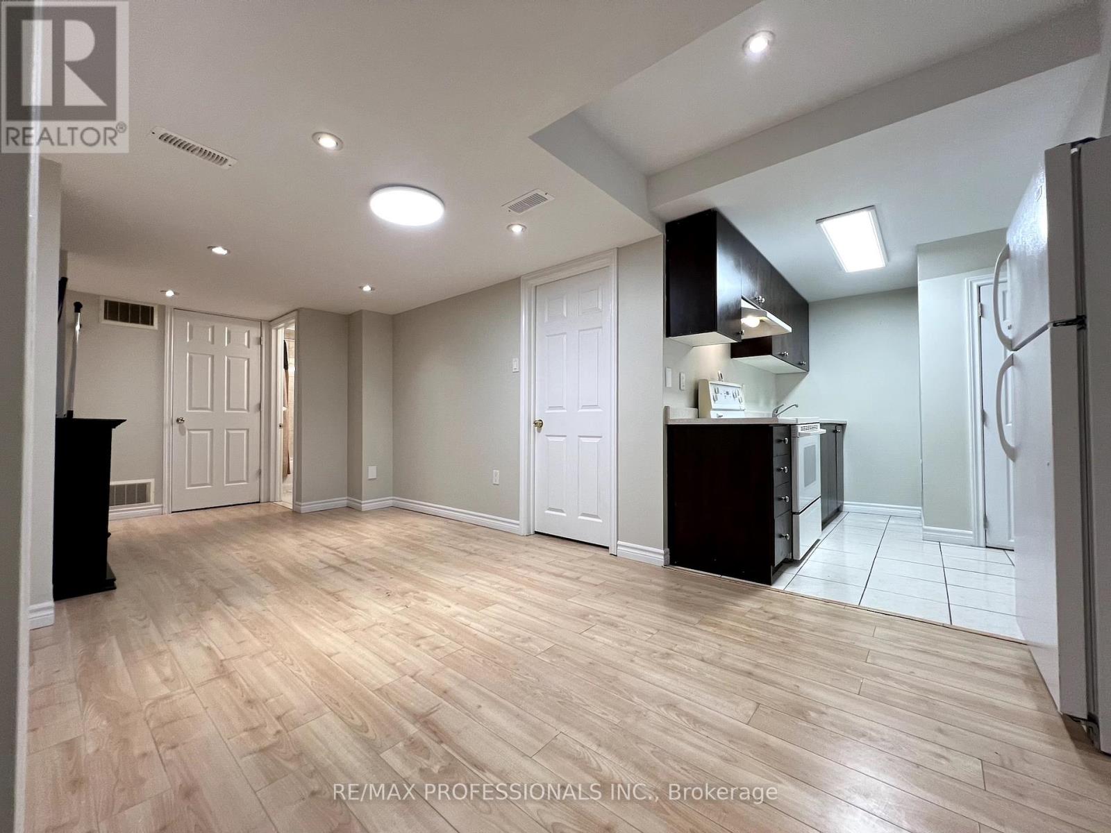 Basement - 3866 Freeman Terrace, Mississauga, Ontario  L5M 6P7 - Photo 14 - W12371848