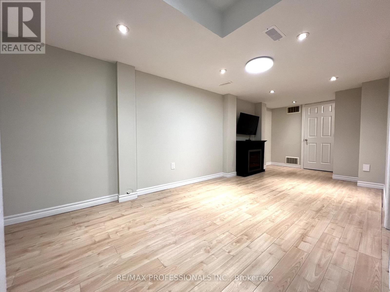 Basement - 3866 Freeman Terrace, Mississauga, Ontario  L5M 6P7 - Photo 15 - W12371848