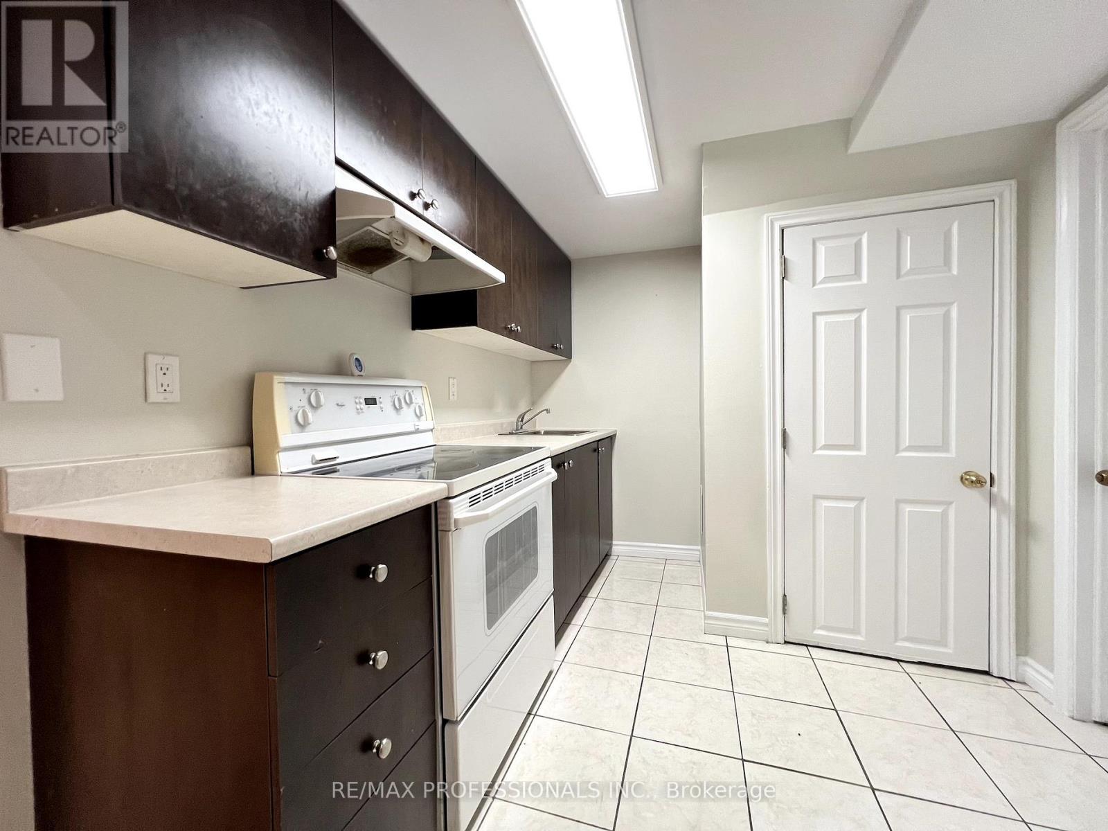Basement - 3866 Freeman Terrace, Mississauga, Ontario  L5M 6P7 - Photo 16 - W12371848