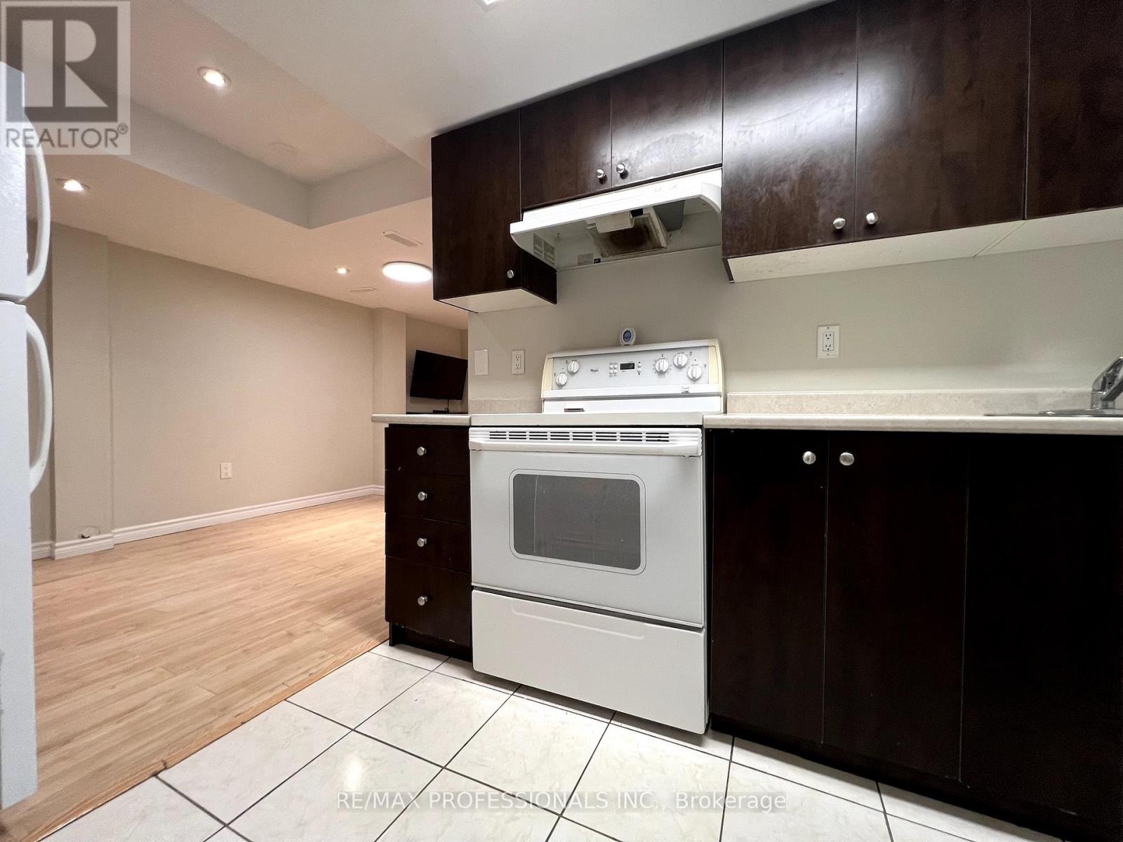 Basement - 3866 Freeman Terrace, Mississauga, Ontario  L5M 6P7 - Photo 17 - W12371848