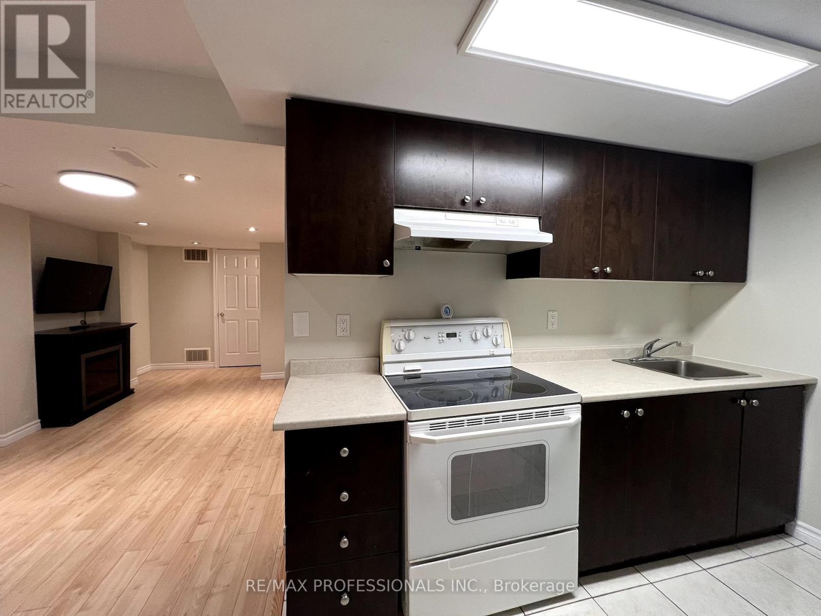 Basement - 3866 Freeman Terrace, Mississauga, Ontario  L5M 6P7 - Photo 18 - W12371848