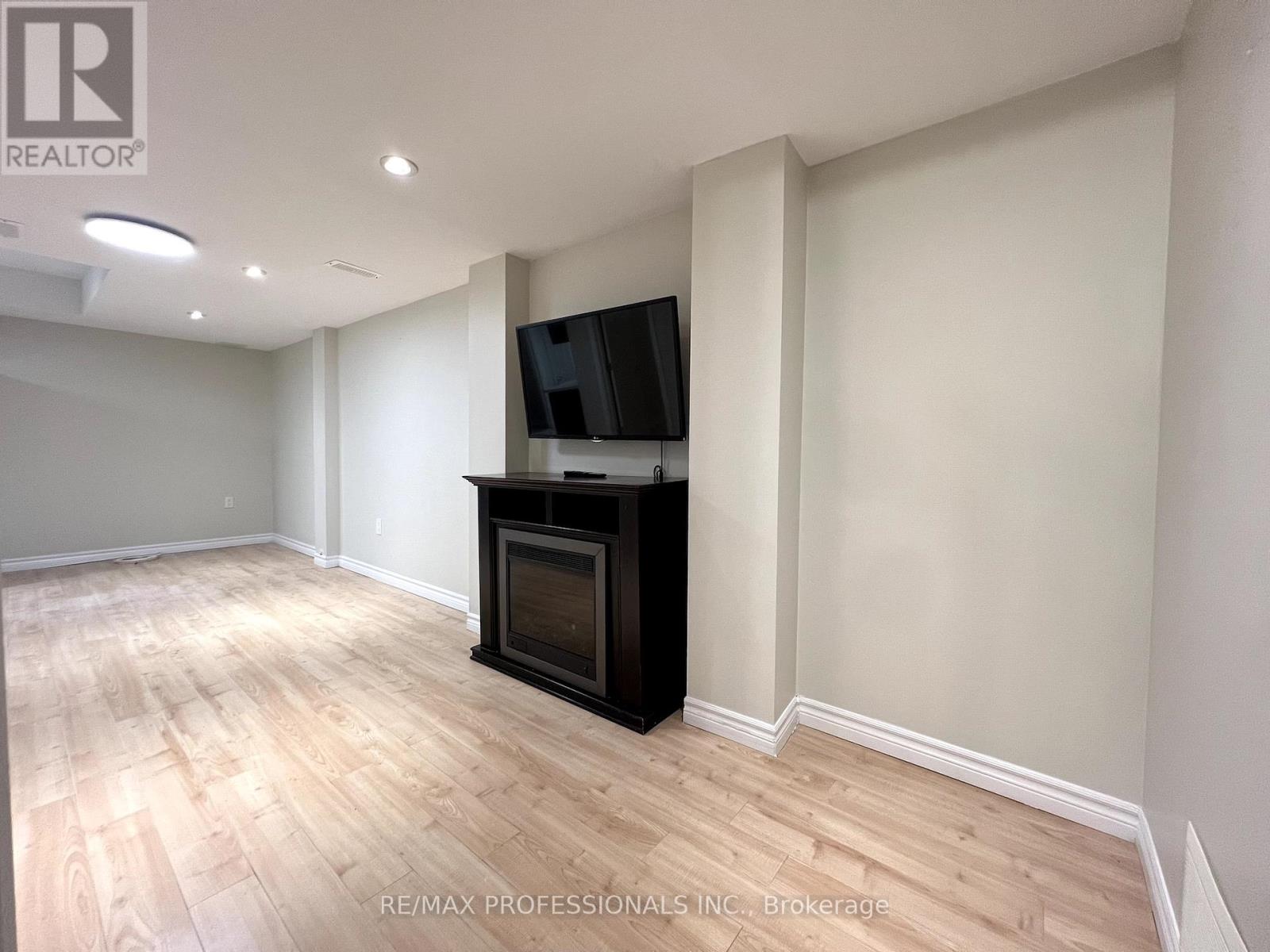 Basement - 3866 Freeman Terrace, Mississauga, Ontario  L5M 6P7 - Photo 7 - W12371848