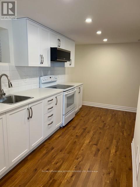Basement Unit - 2100 Lorelei Road, Mississauga (Cooksville), Ontario  L5A 1C3 - Photo 4 - W12371853