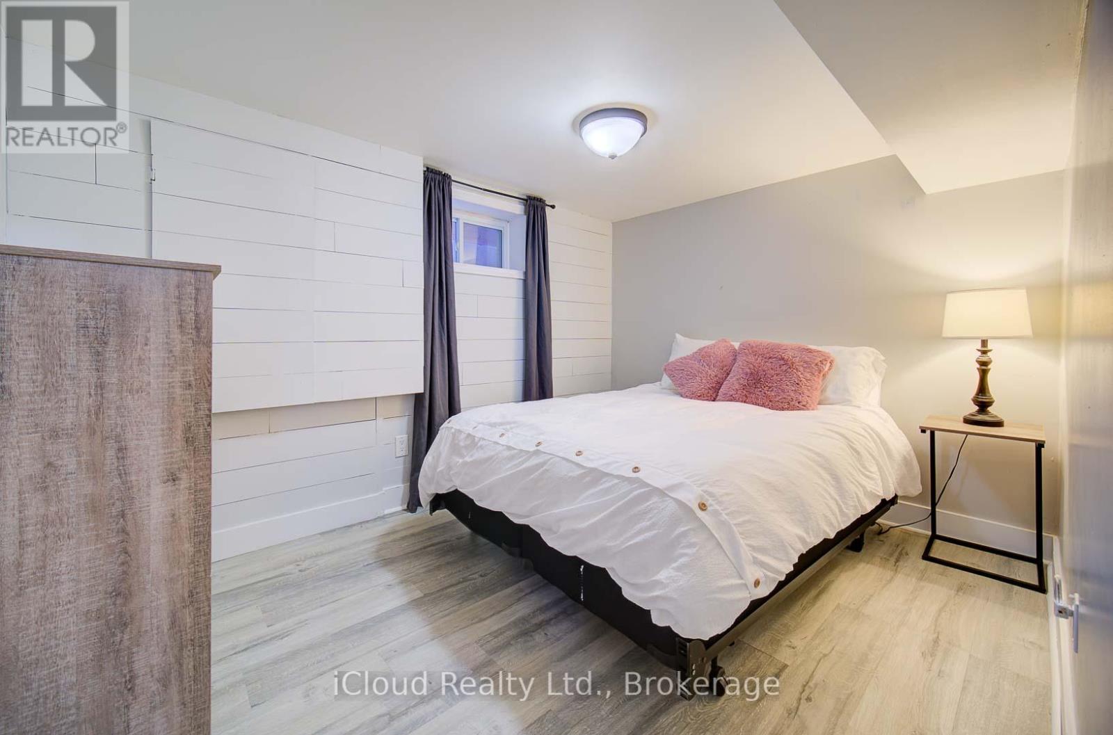 425 English Street, London East, Ontario  N5W 3T4 - Photo 23 - X12358239