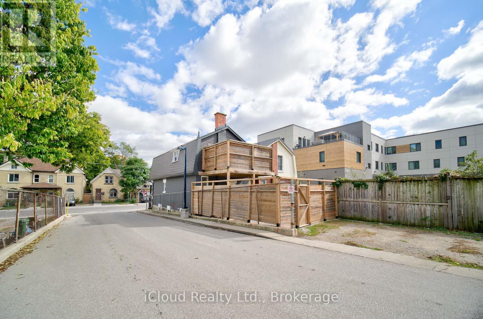 425 English Street, London East, Ontario  N5W 3T4 - Photo 29 - X12358239