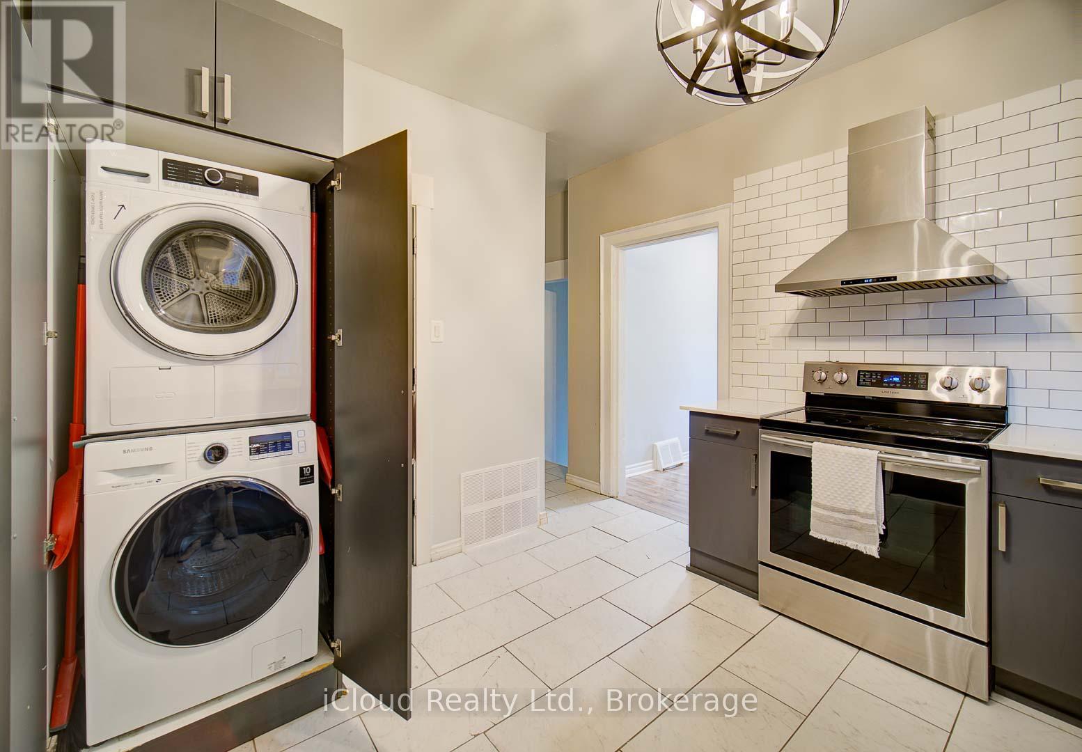 425 English Street, London East, Ontario  N5W 3T4 - Photo 6 - X12358239