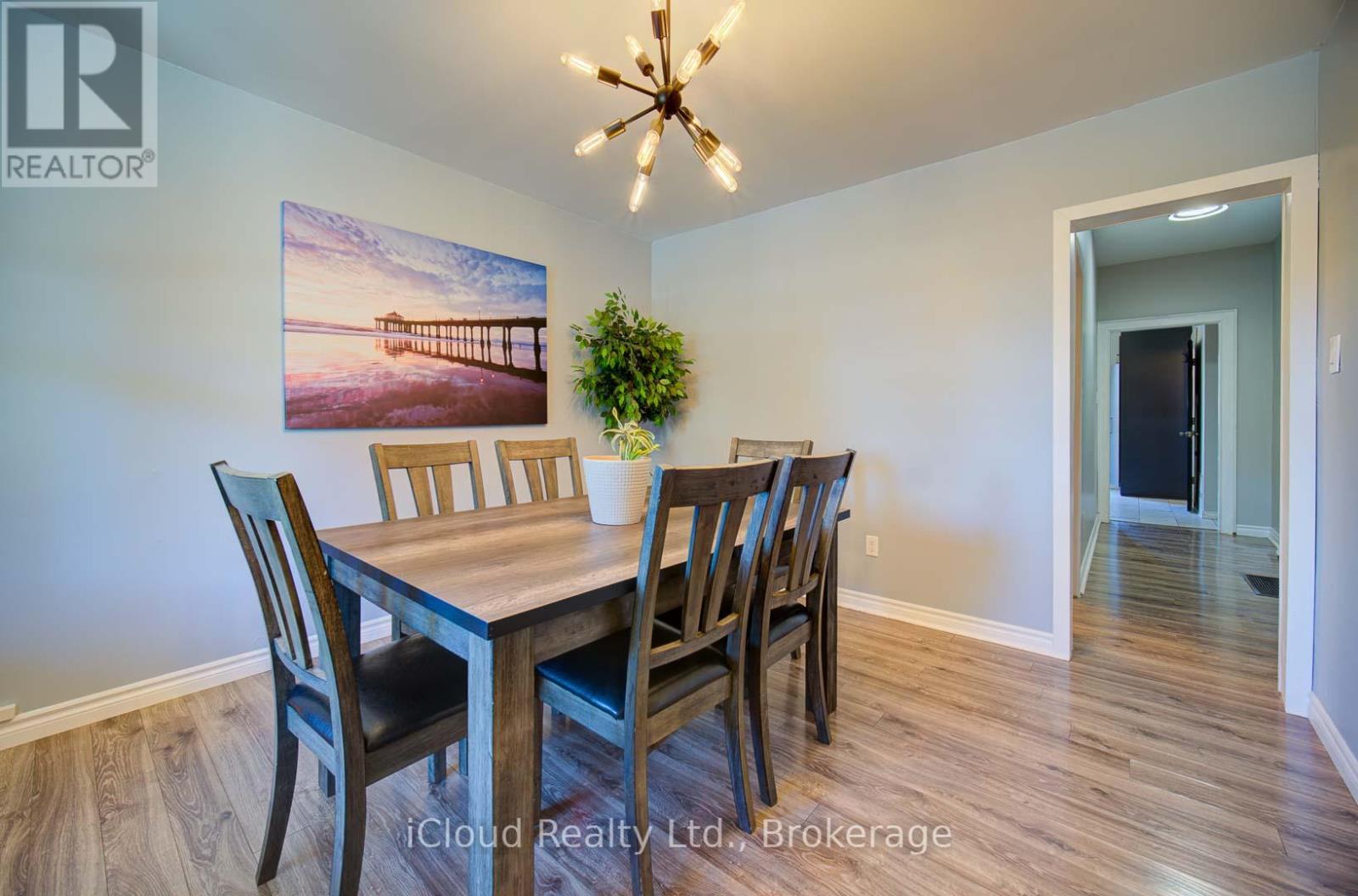 425 English Street, London East, Ontario  N5W 3T4 - Photo 12 - X12358239