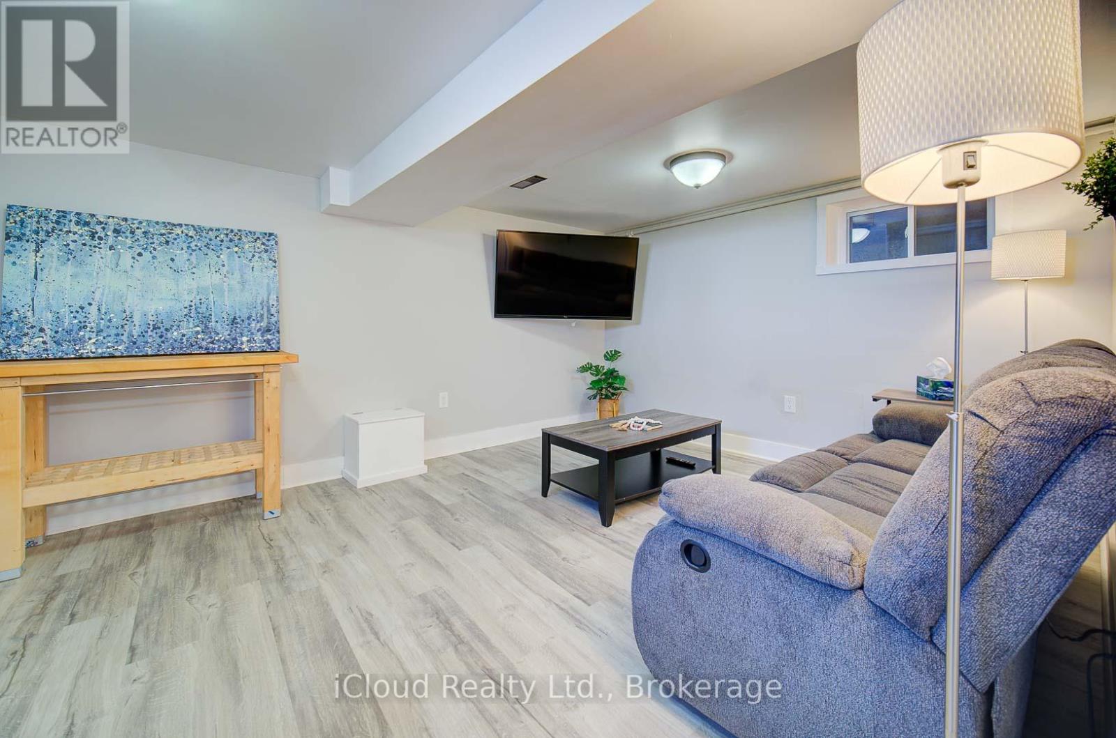 425 English Street, London East, Ontario  N5W 3T4 - Photo 22 - X12358239