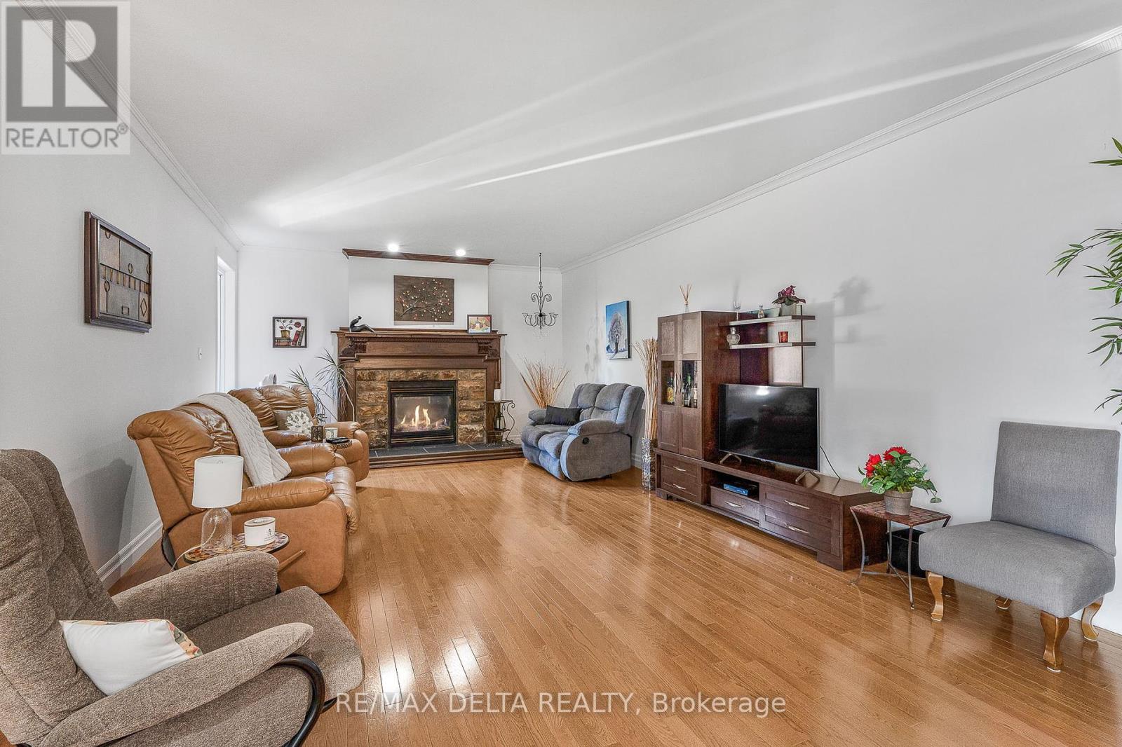 455 Front Road W, Champlain, Ontario  K0B 1K0 - Photo 7 - X12371884