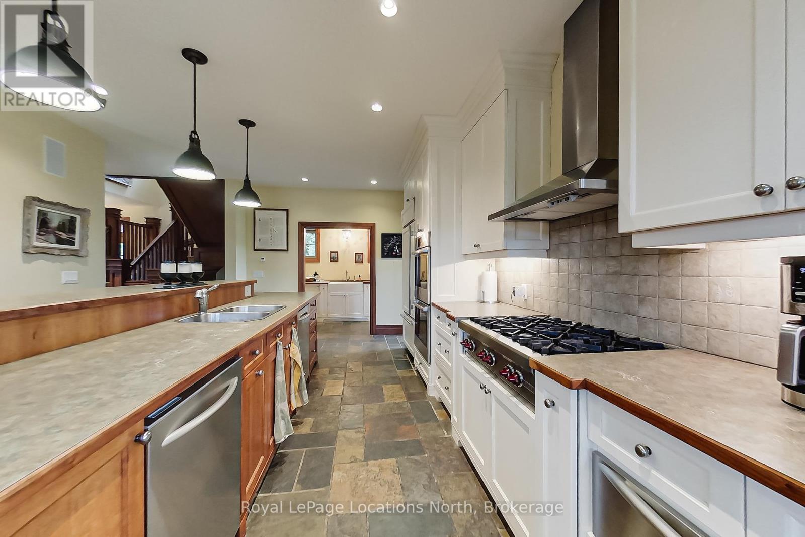 415456 Tenth Line, Blue Mountains, Ontario  N0H 2E0 - Photo 19 - X12371889