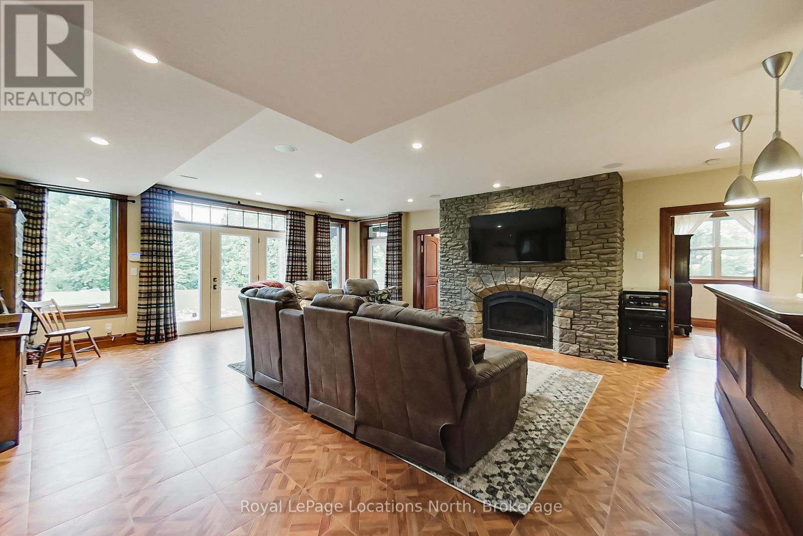 415456 Tenth Line, Blue Mountains, Ontario  N0H 2E0 - Photo 36 - X12371889