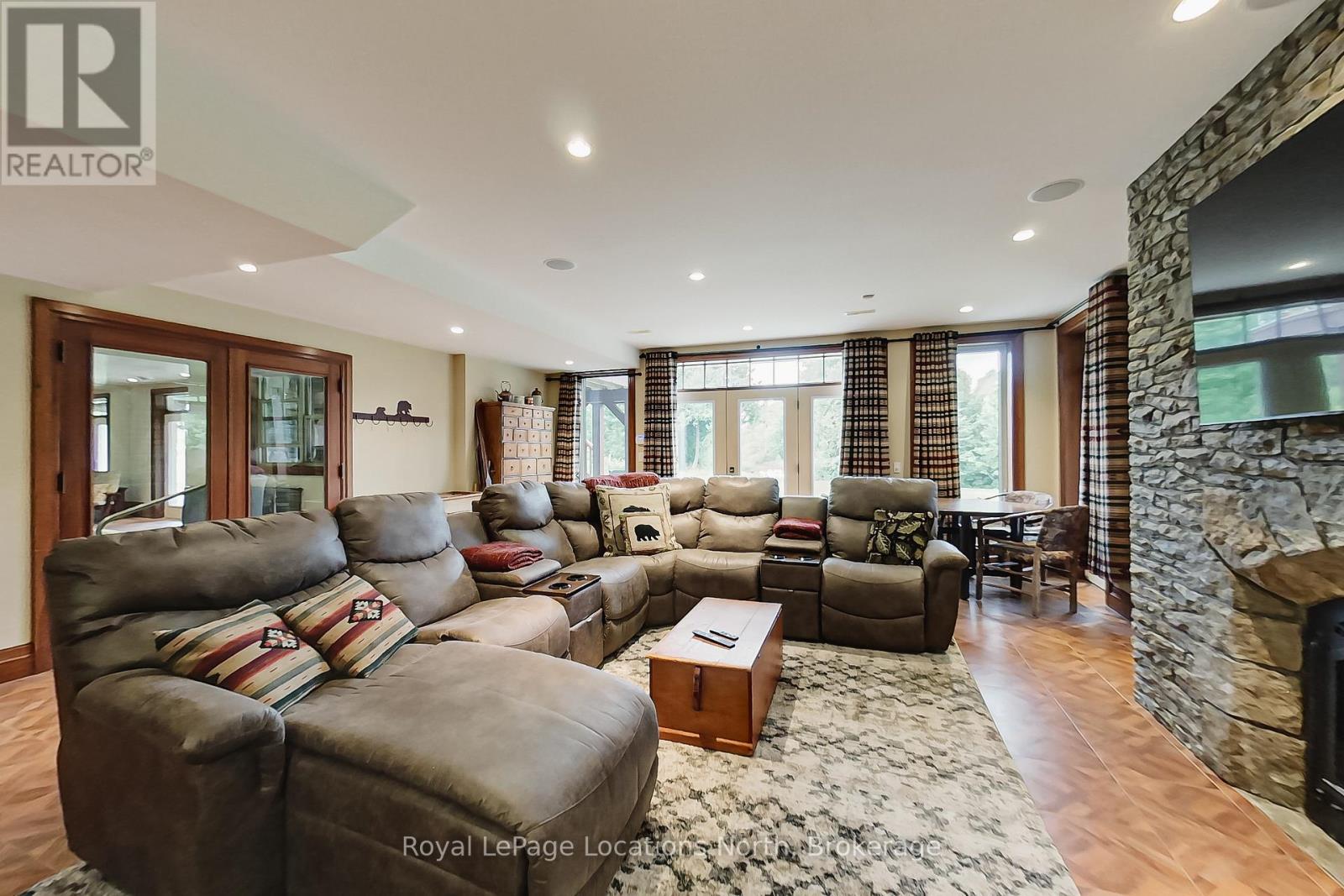 415456 Tenth Line, Blue Mountains, Ontario  N0H 2E0 - Photo 37 - X12371889